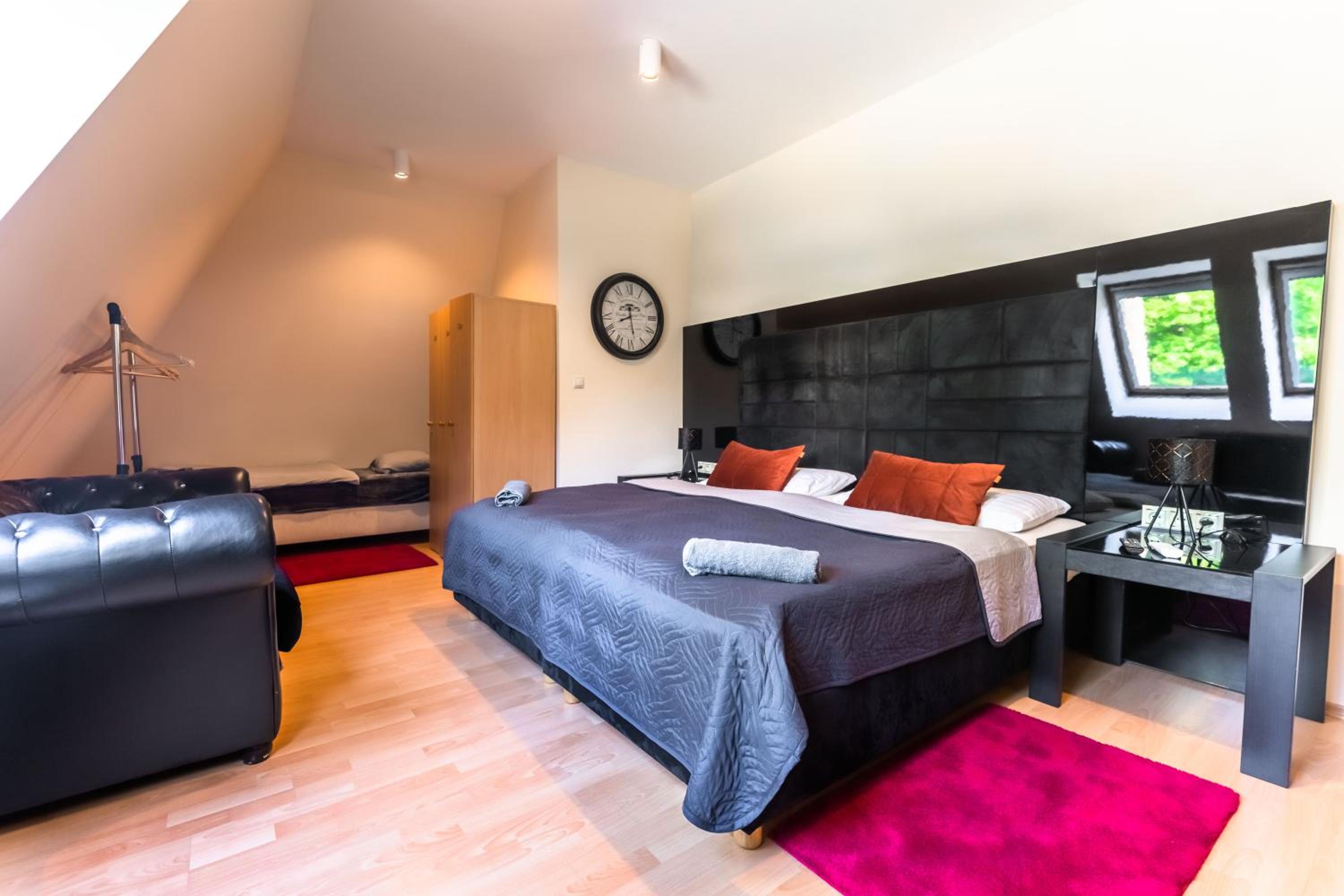 Lovely 4-bedroom flat in historical center with stunning view