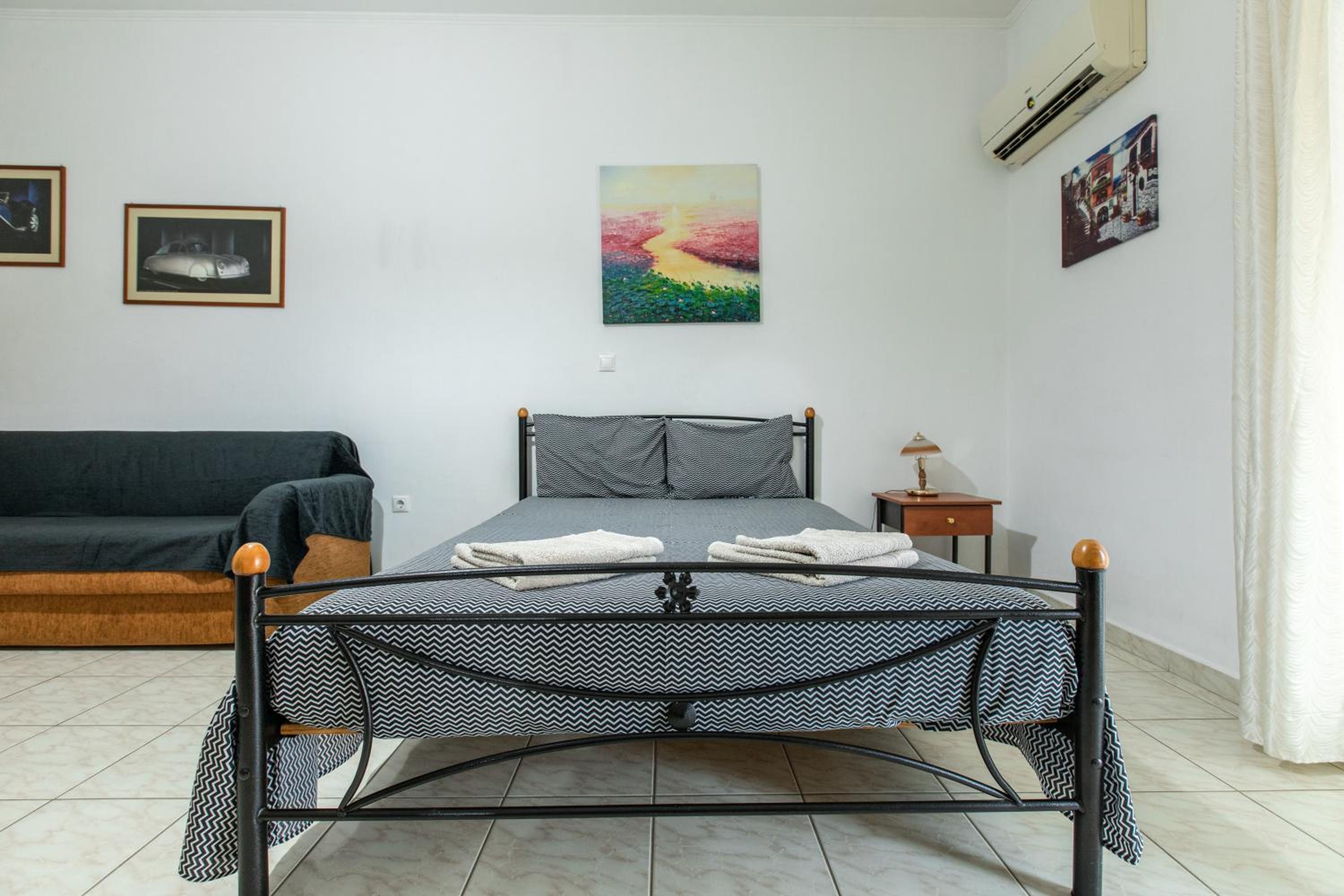 Central Cozy Apartment 3