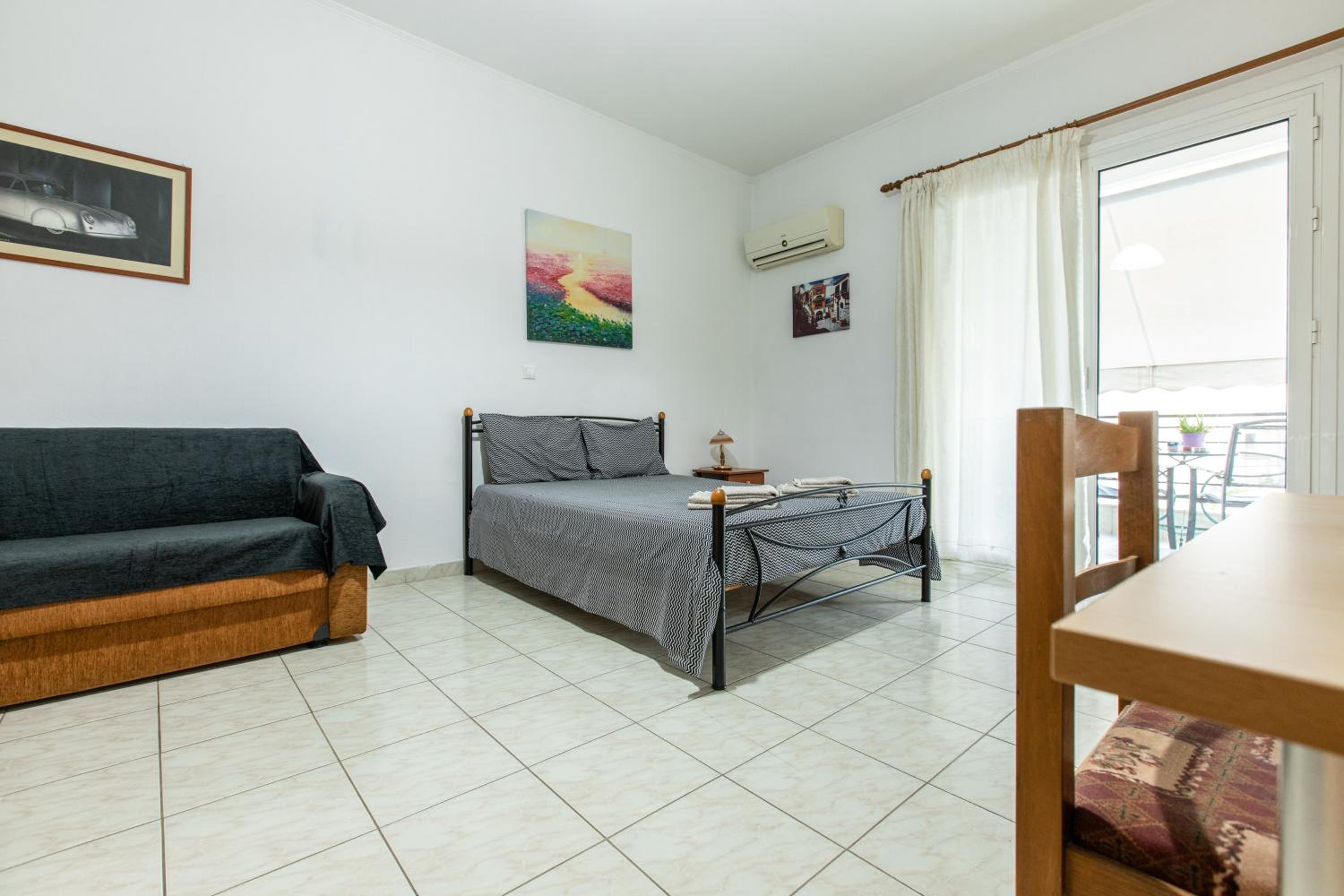 Central Cozy Apartment 3