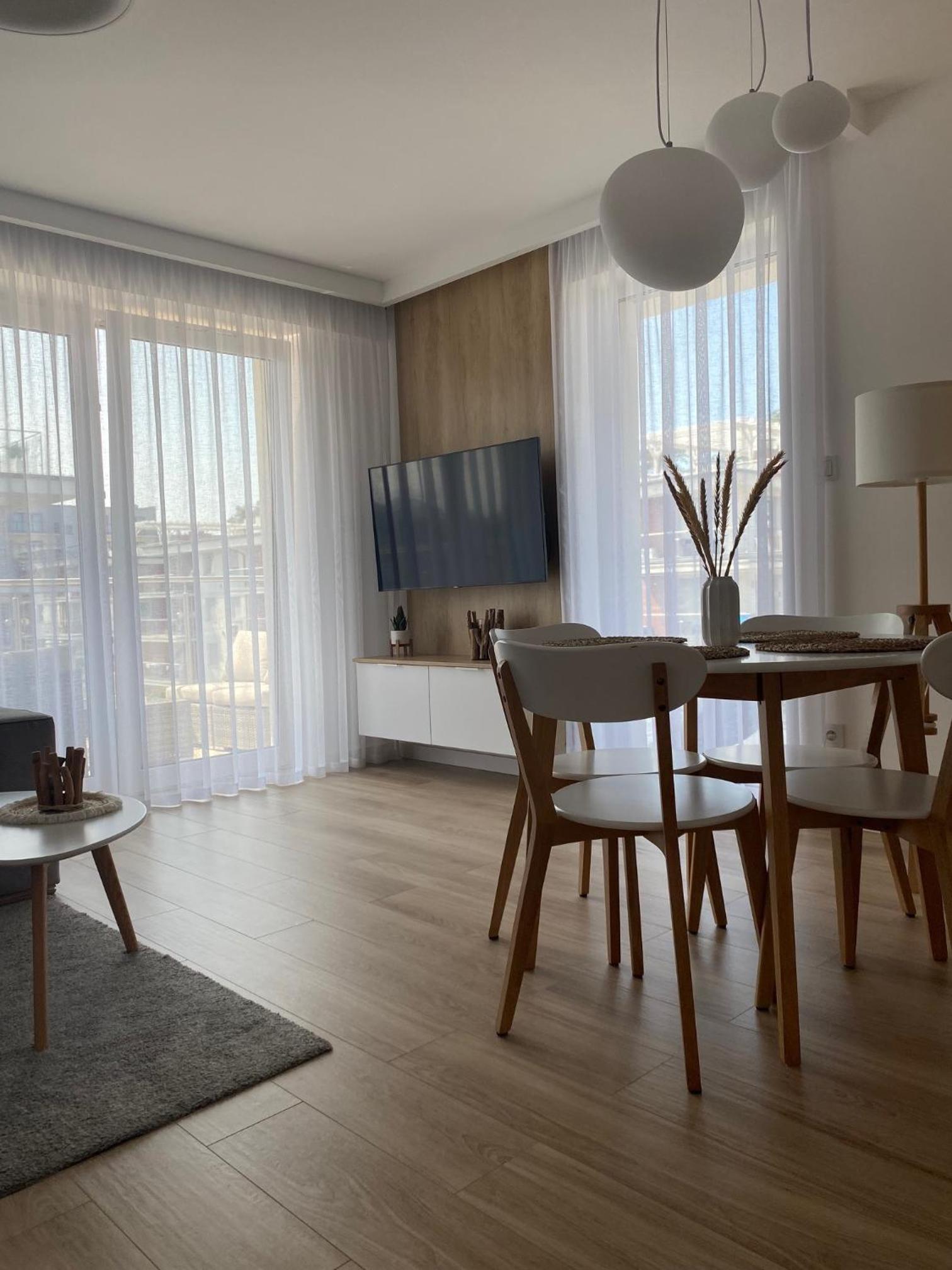 Apartament NADMORSKI z Basenem Klifowa Rewal view 3