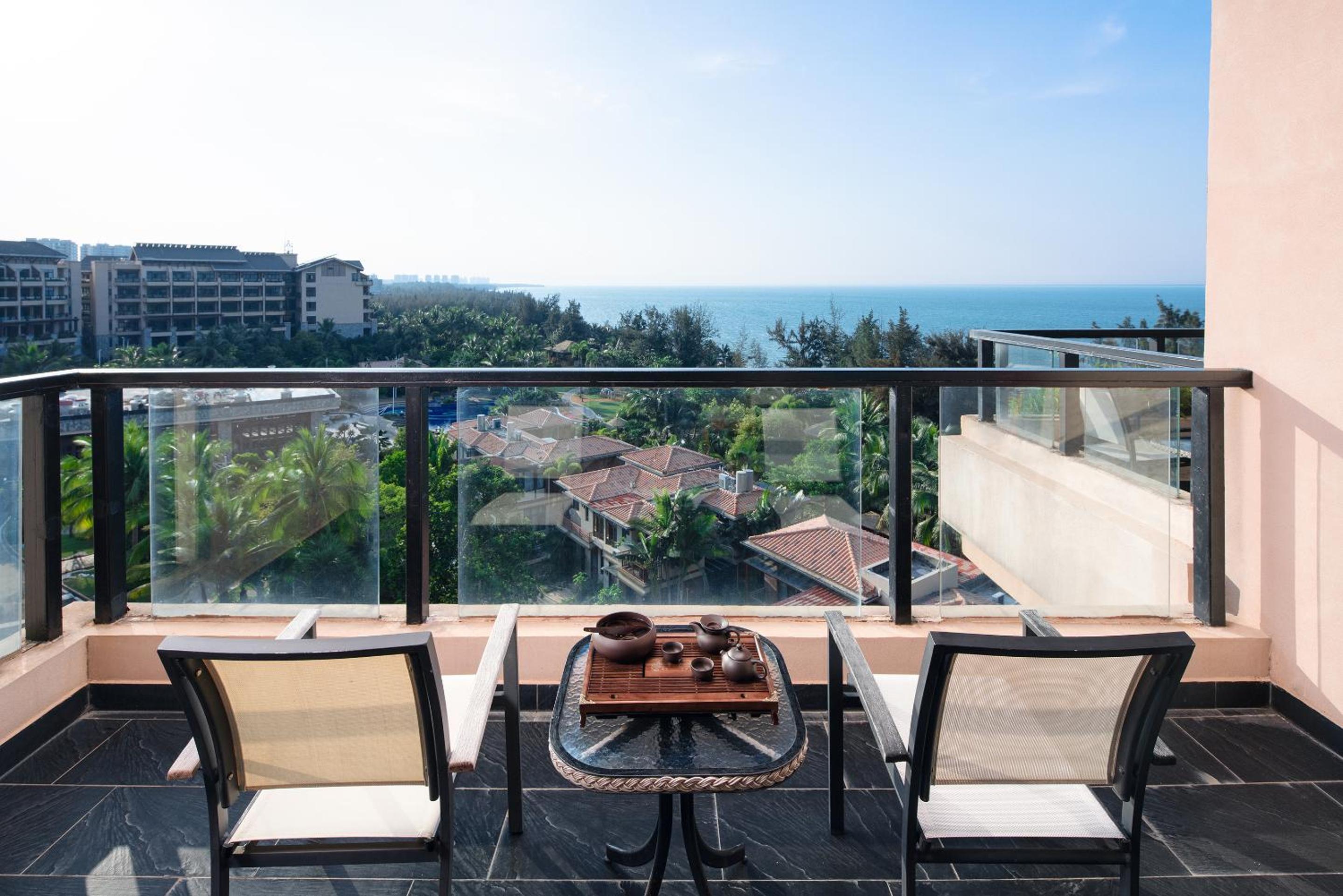 Balcony & Terrace