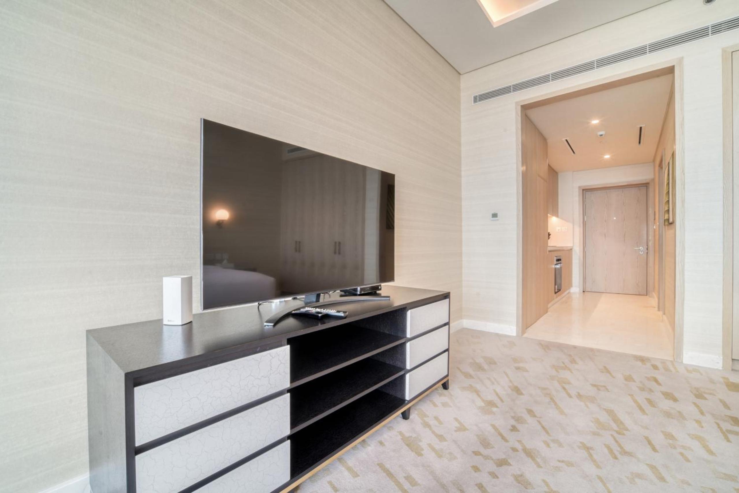The Palm Tower, Palm Jumeirah - Mint Stay