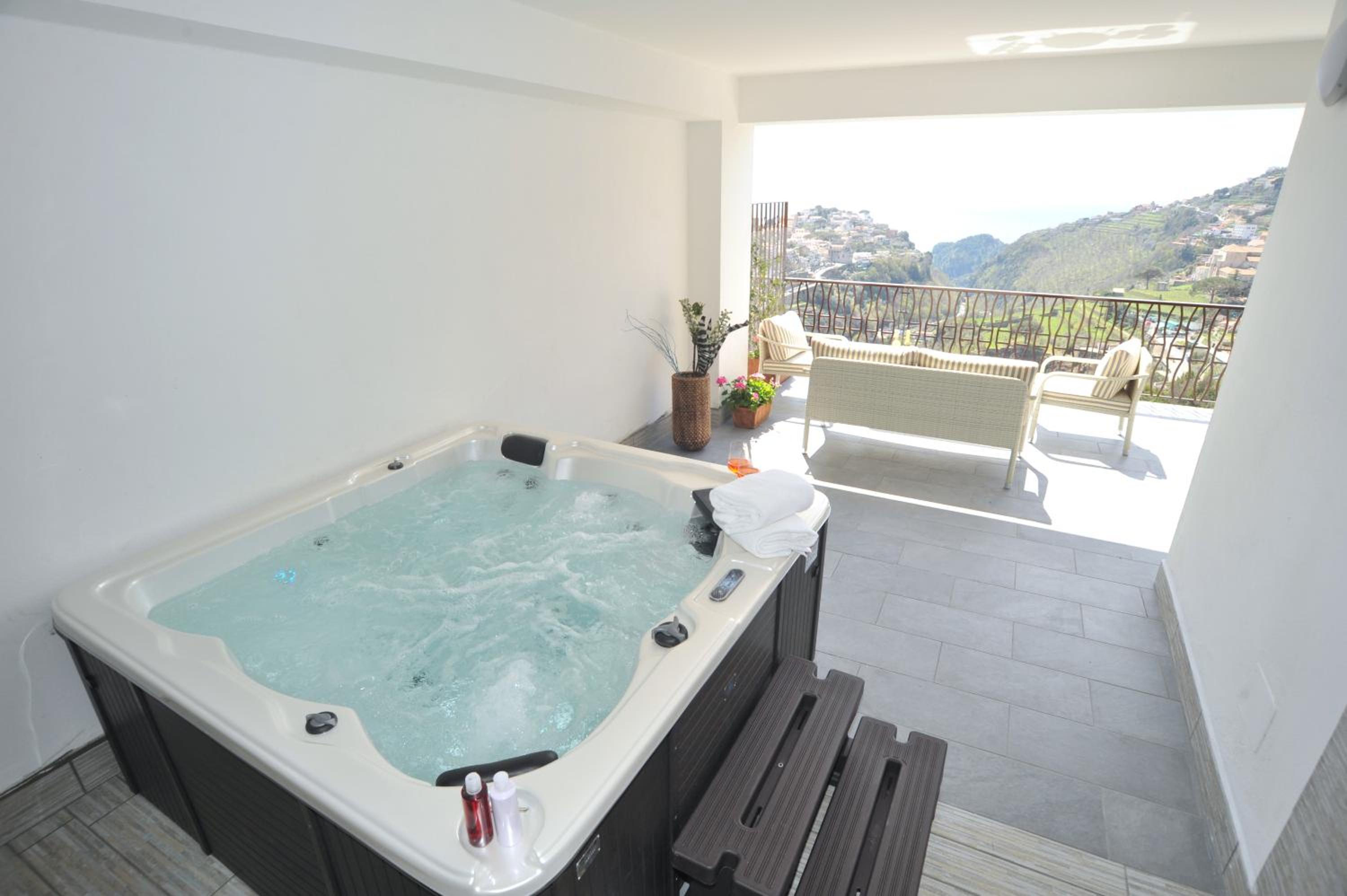 Colpo d Ali - Amazing view and Jacuzzi in Ravello