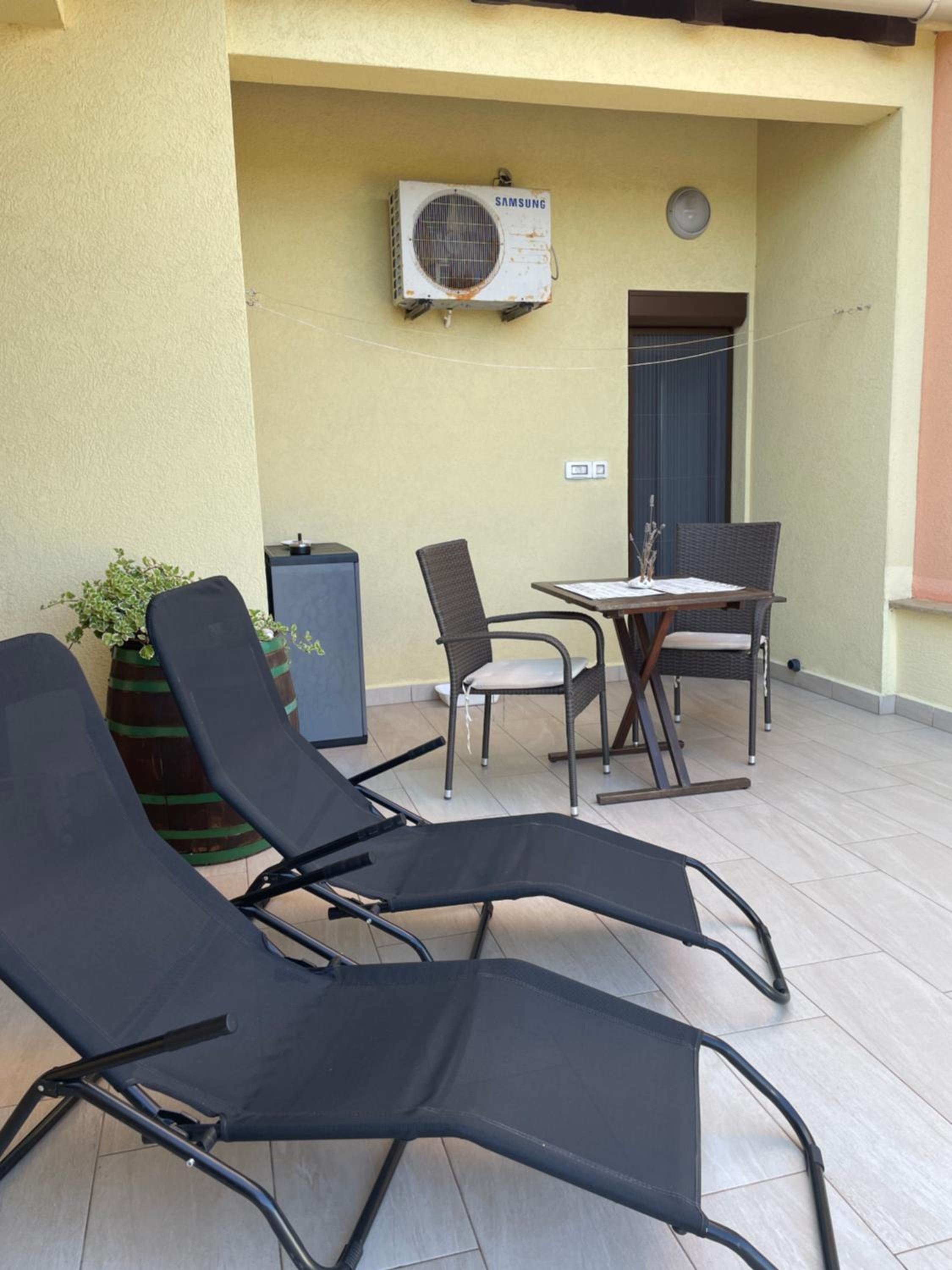Apartments Bor