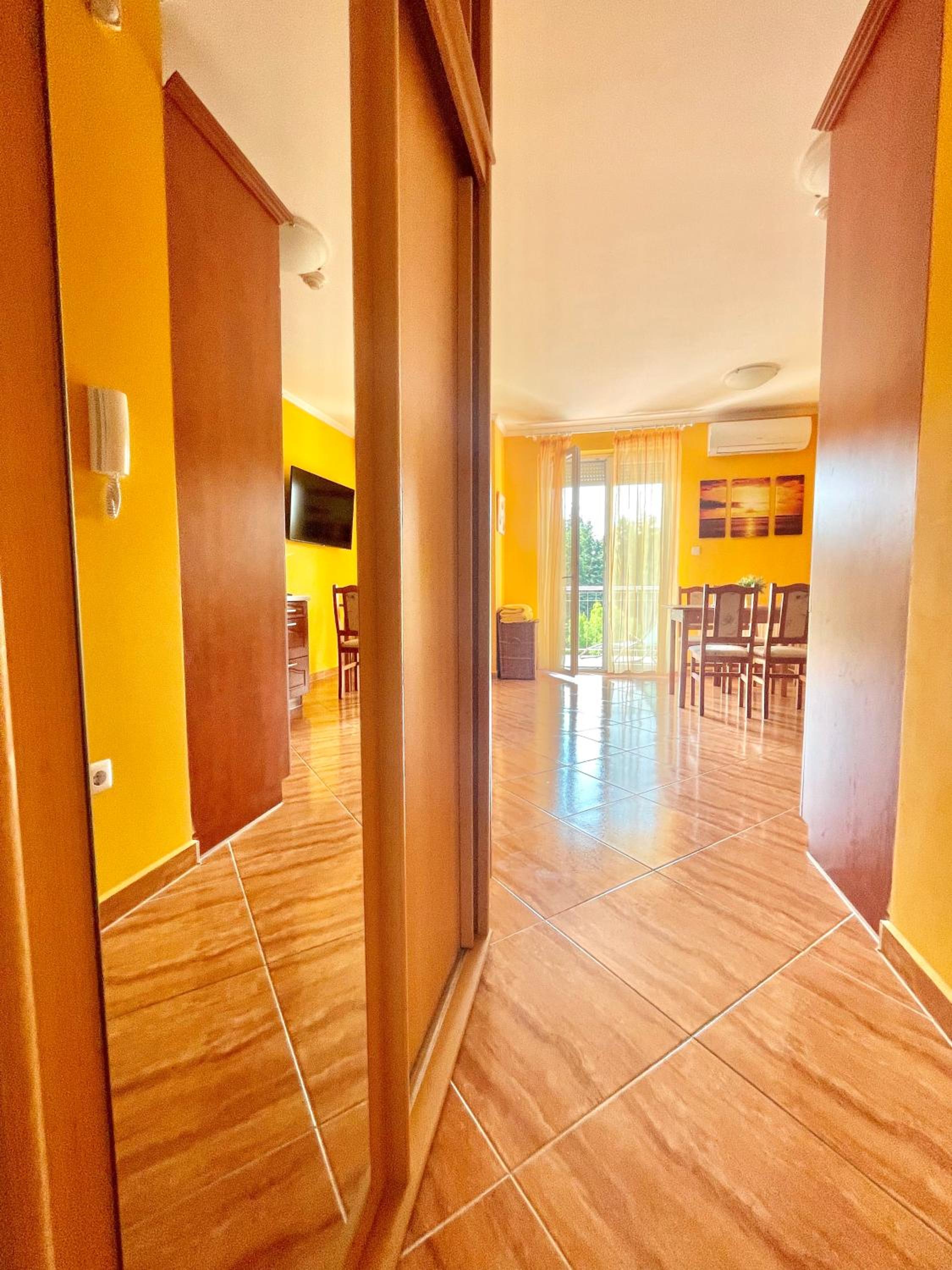 Balaton BeachSide Apartman Siófok N3 view 4