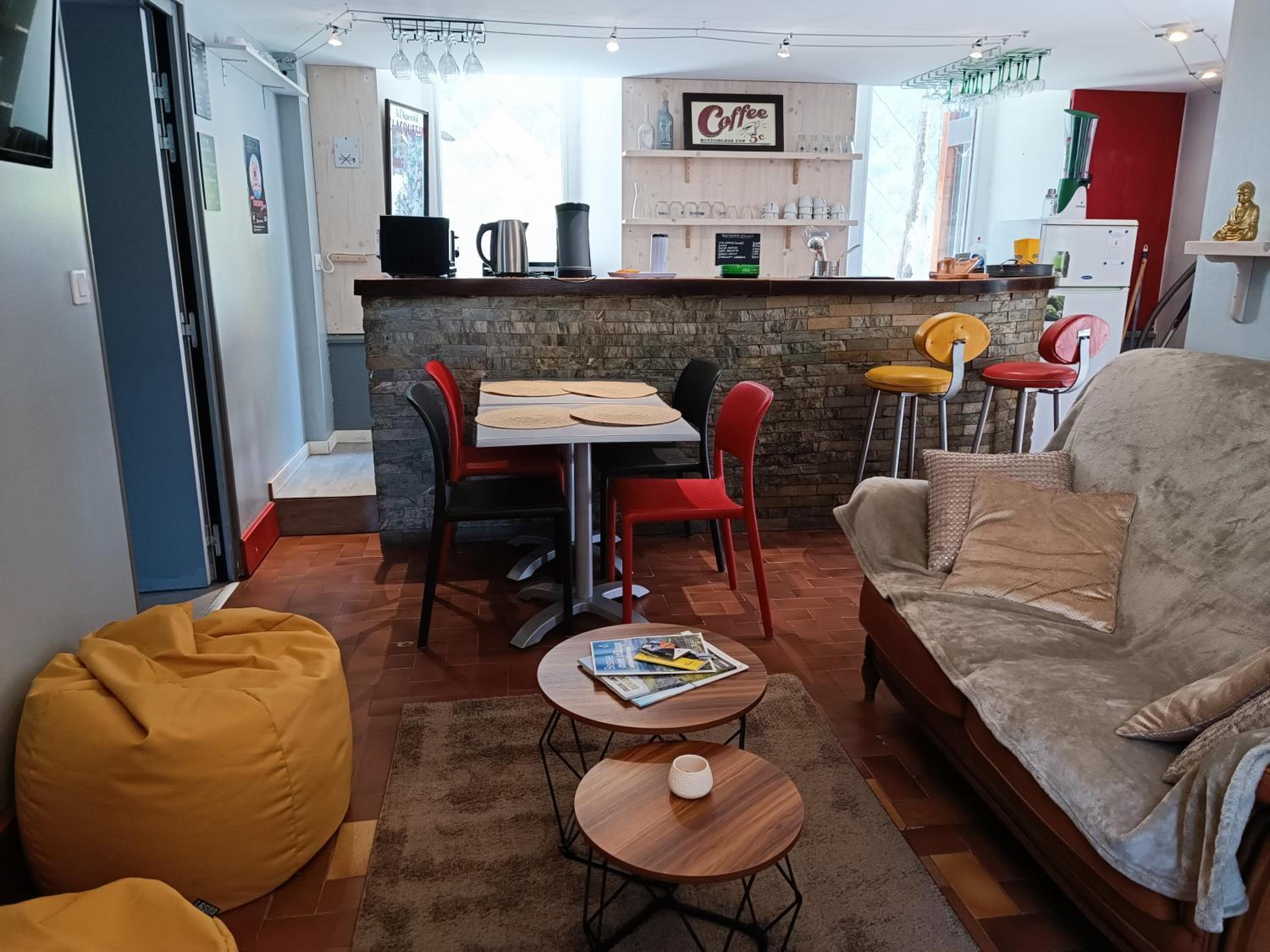 Le Bouddha Besse view 4