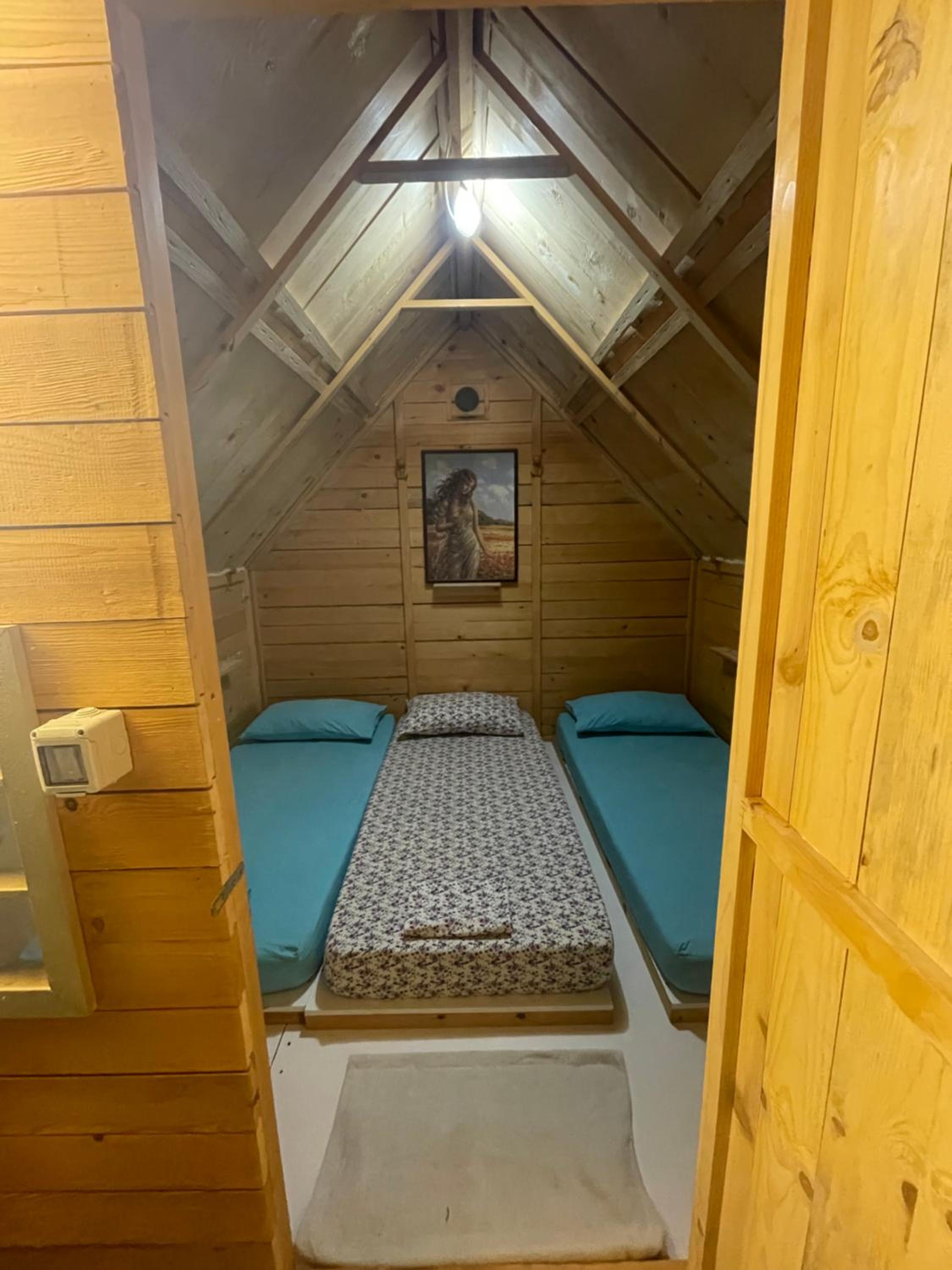 Camping Albania-Secret Village Den