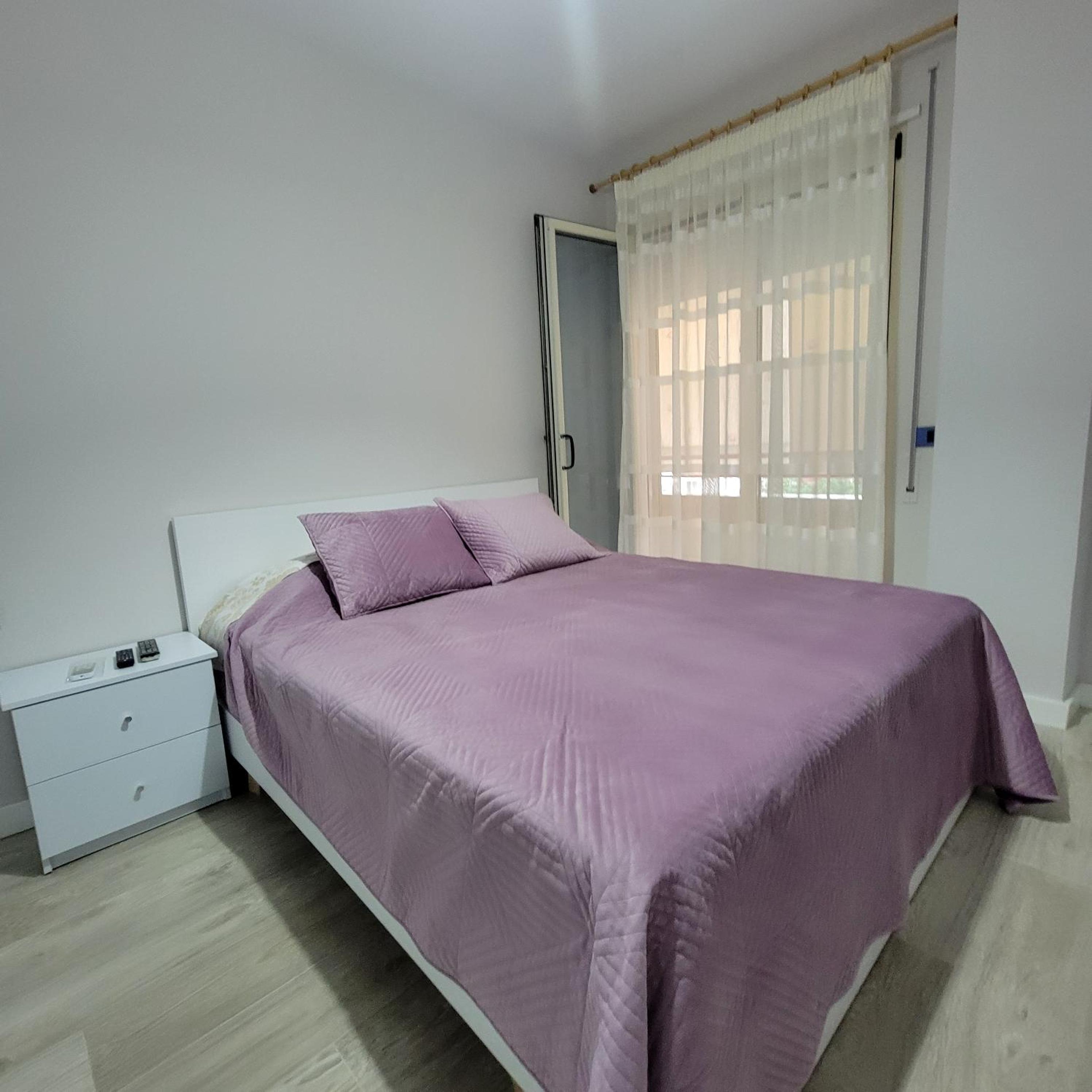 Green Studio Apartment photo 2