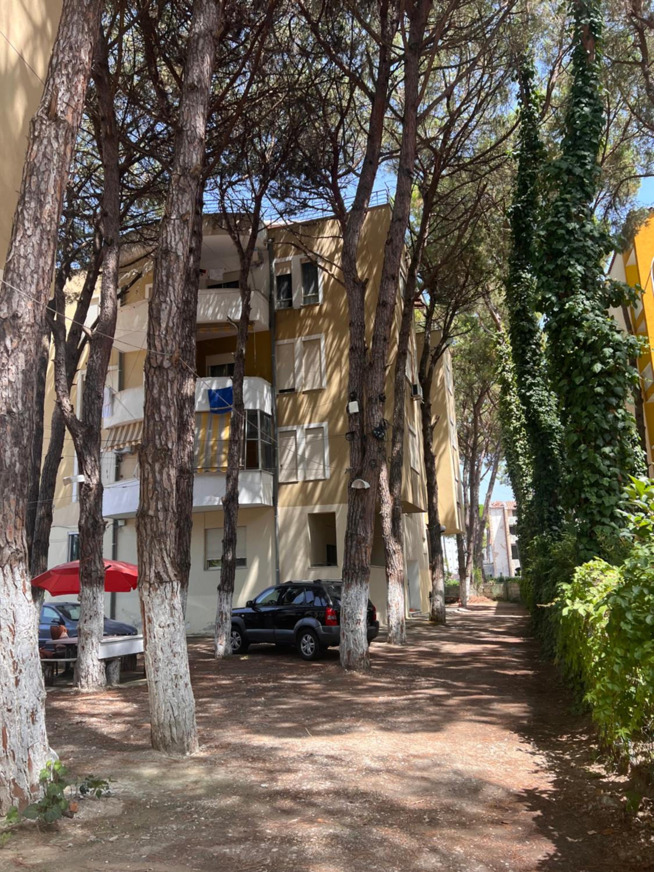 Apartament 8