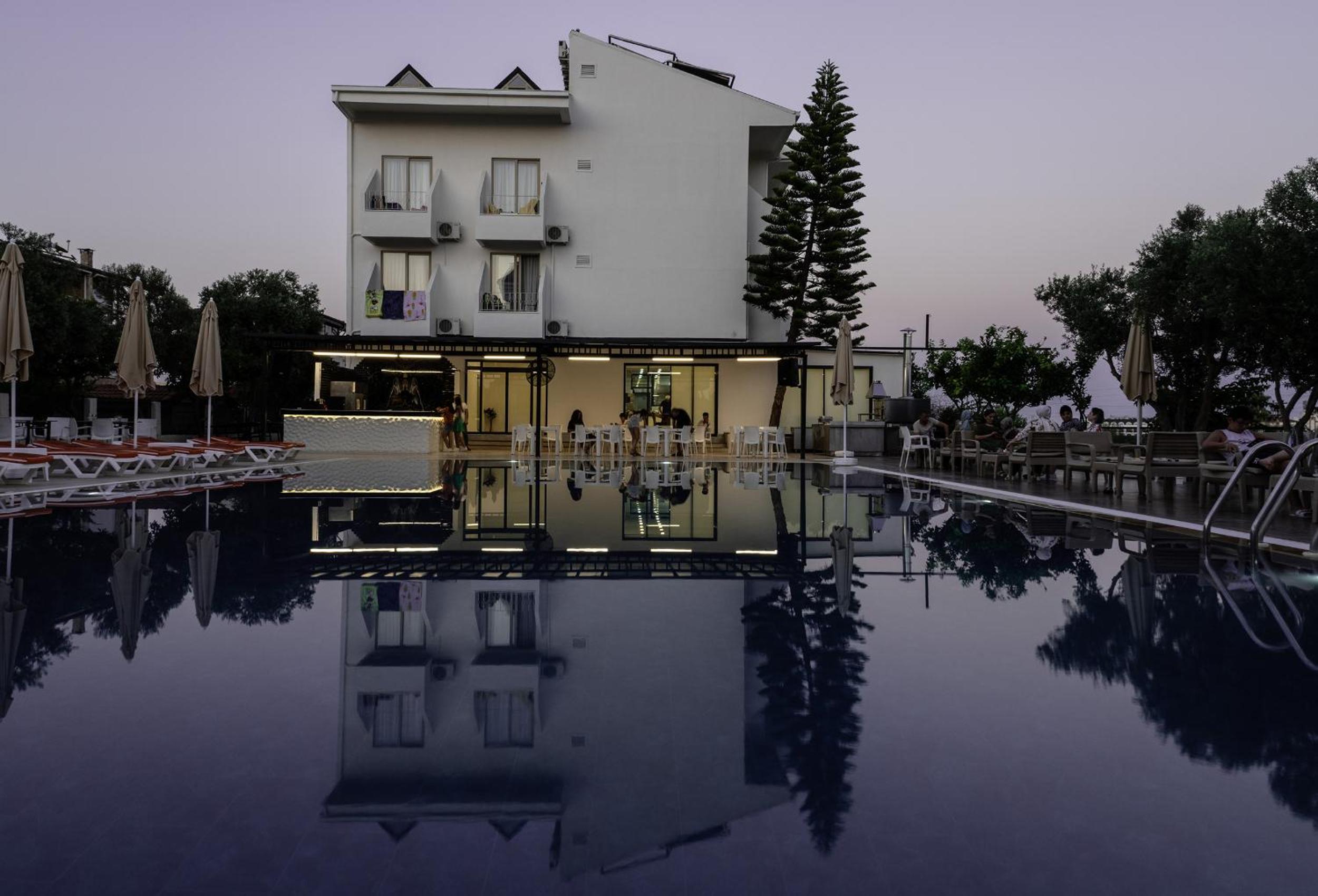 Side Vacations - Side Sunset Hotel - Property Image 6