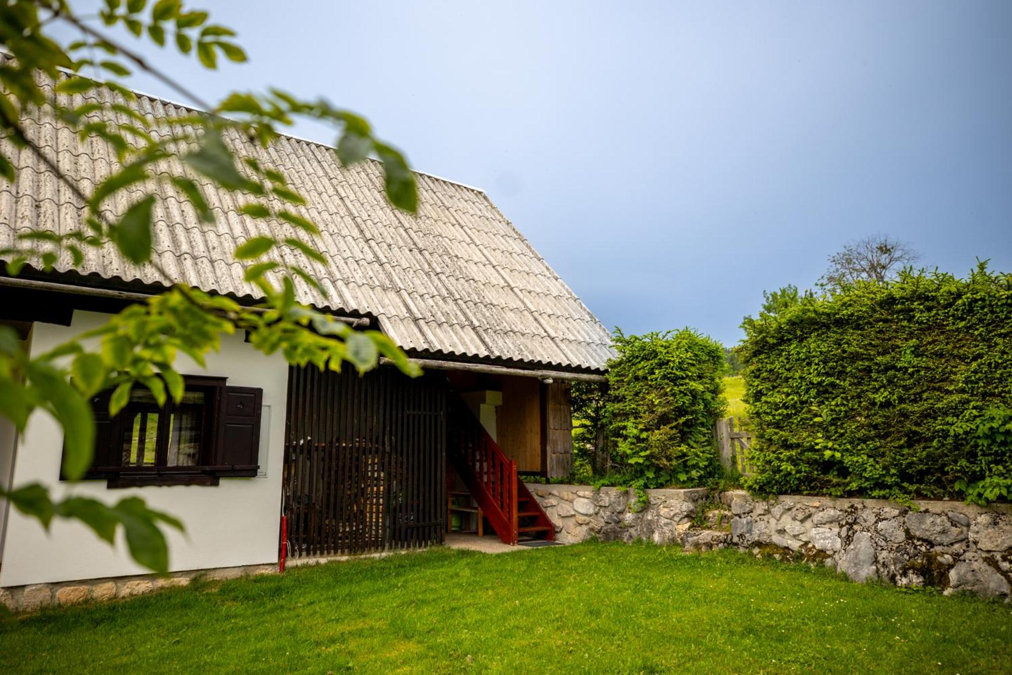 Počitniška hiša Uskovnica