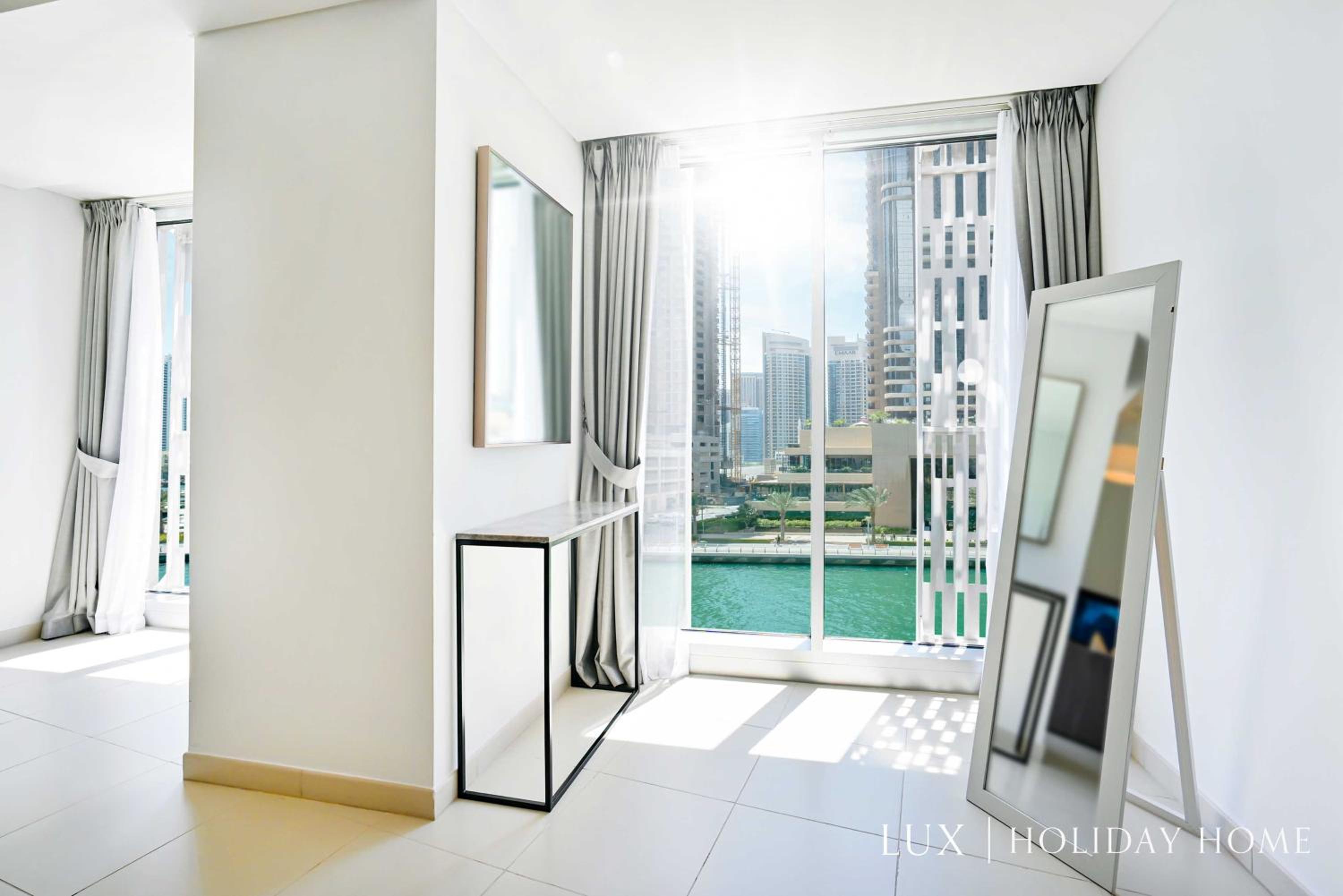 LUX The Cayan Superior Suite in The Dubai Marina