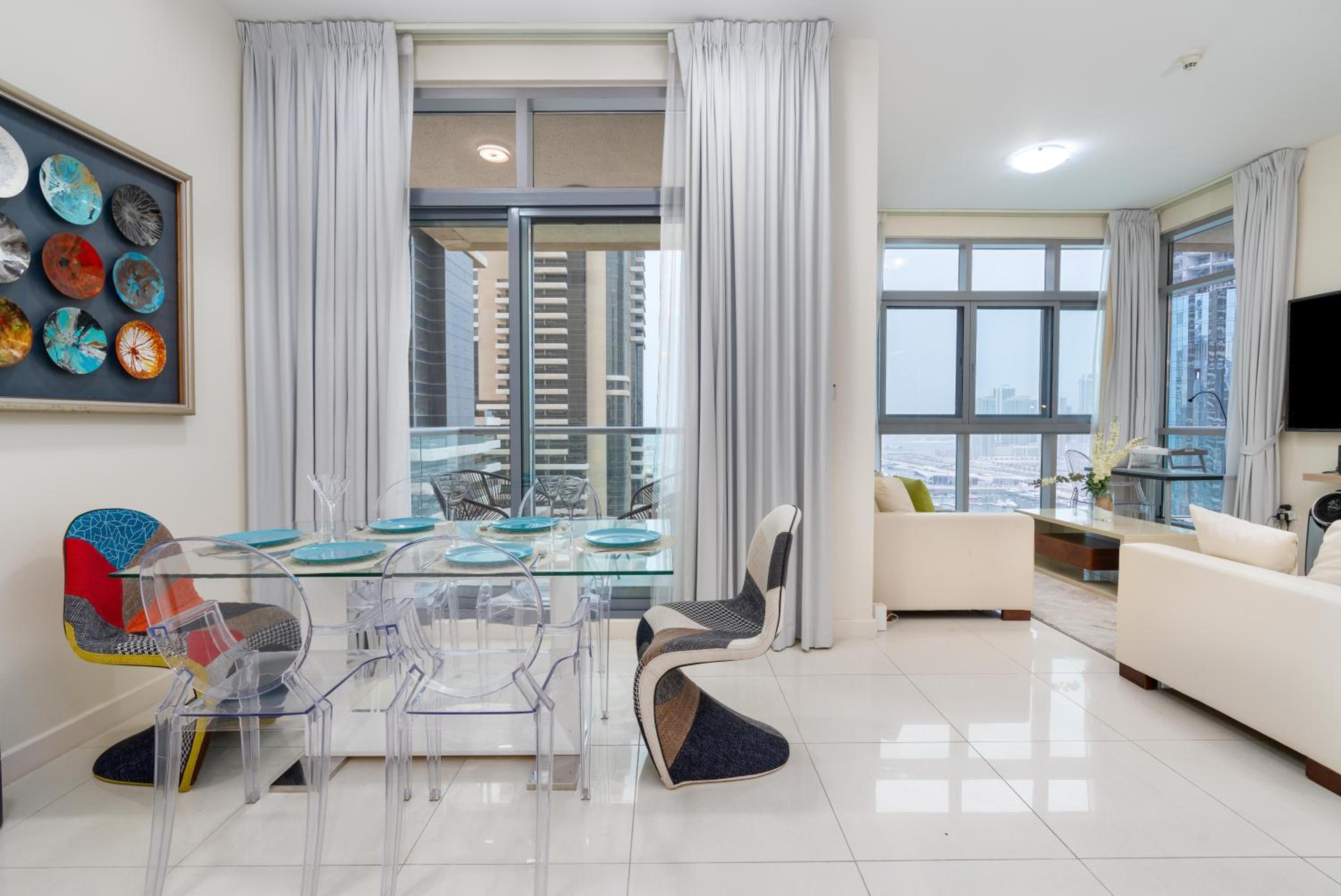 Vacay Lettings - 2BHK with Dubai Marina & Giant Wheel Views photo 4
