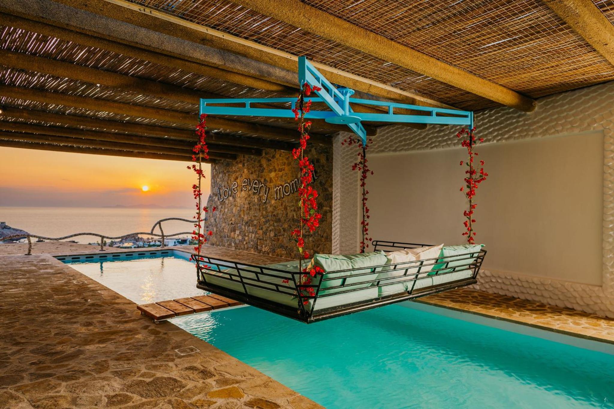 Agalia Luxury Suites 8