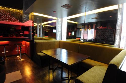 Food & Beverage