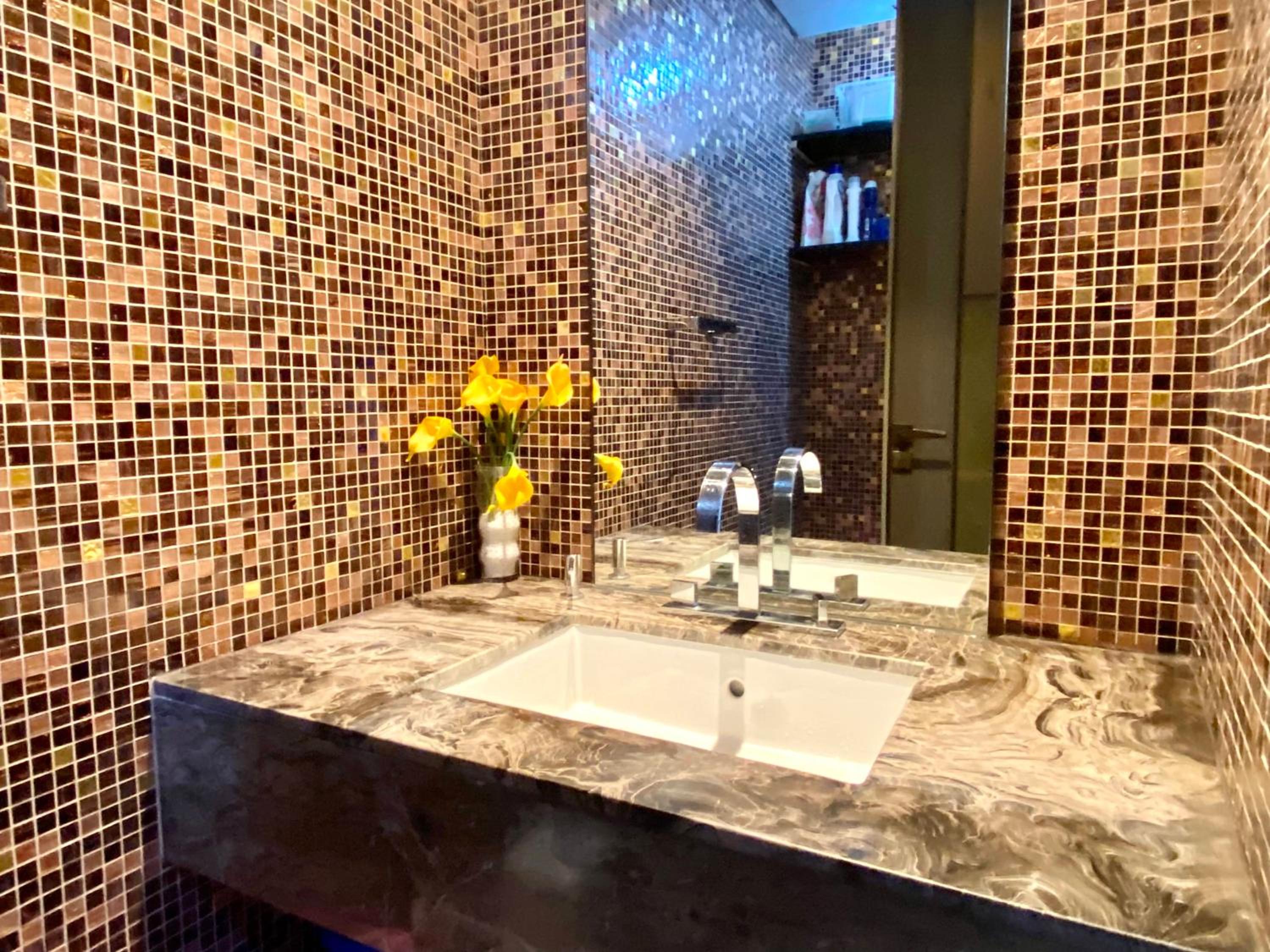 DH58 - High end 1BR, Palm views in Damac Heights tower