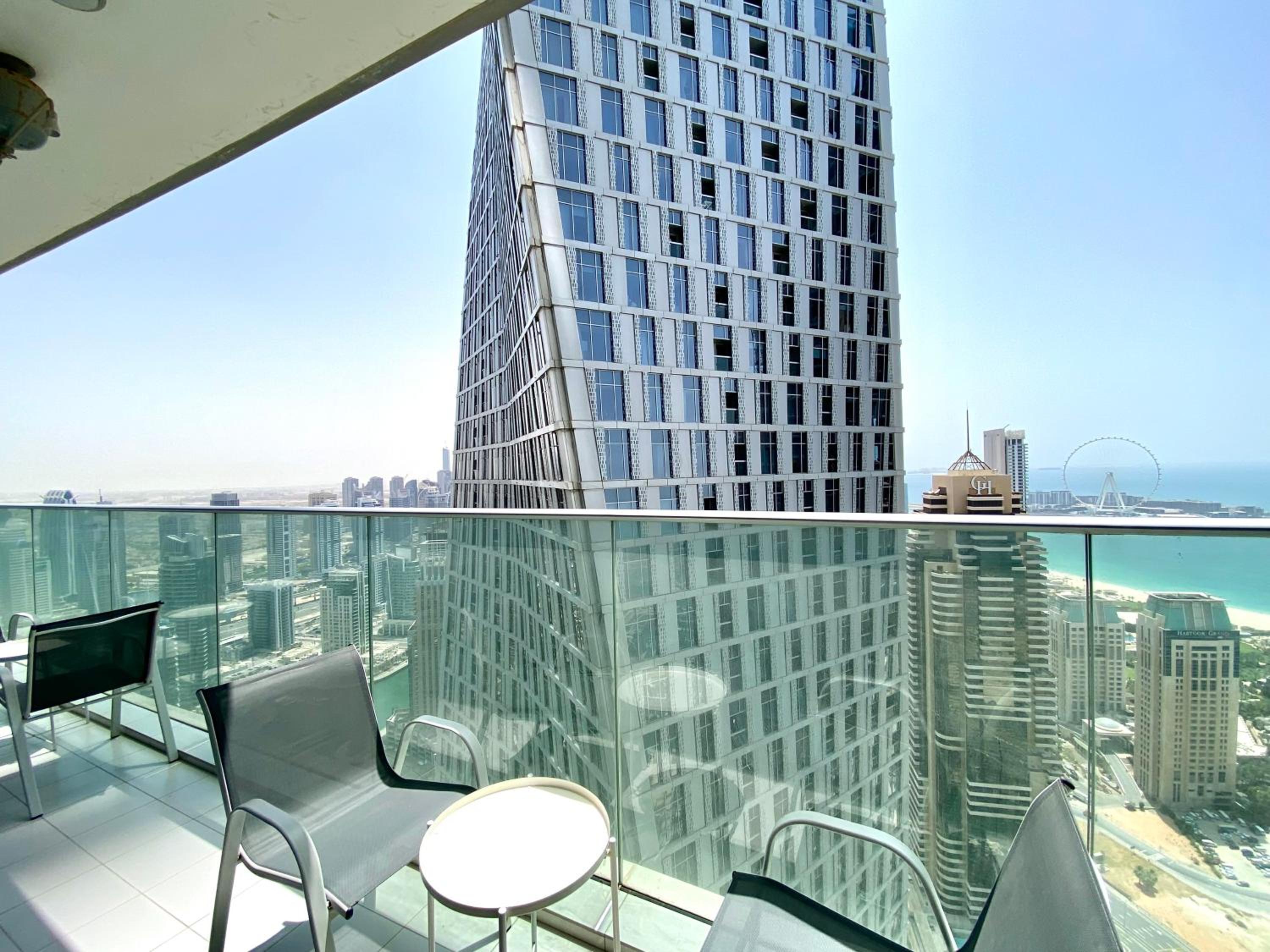 DH58 - High end 1BR, Palm views in Damac Heights tower