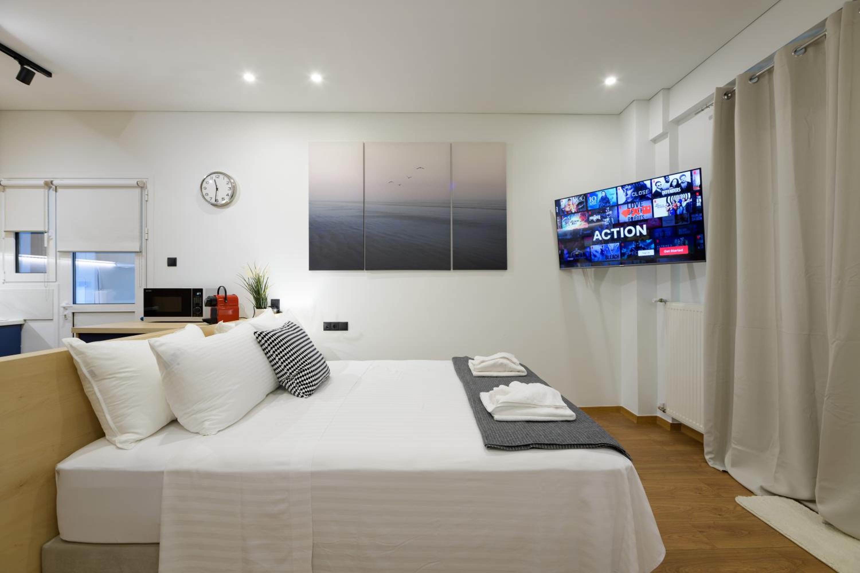 Seaside Serenity: Charming Studio Flat
