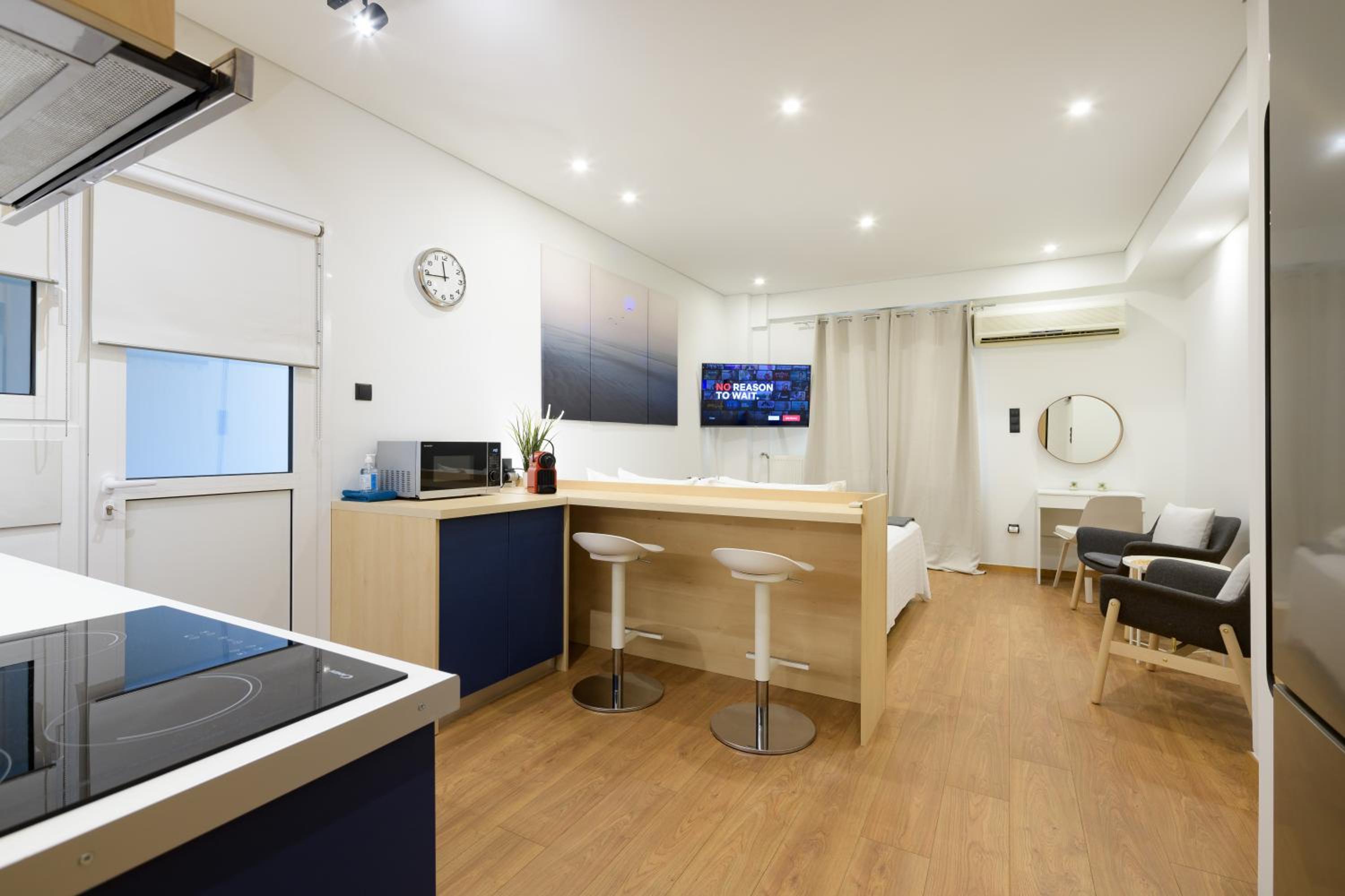 Seaside Serenity: Charming Studio Flat