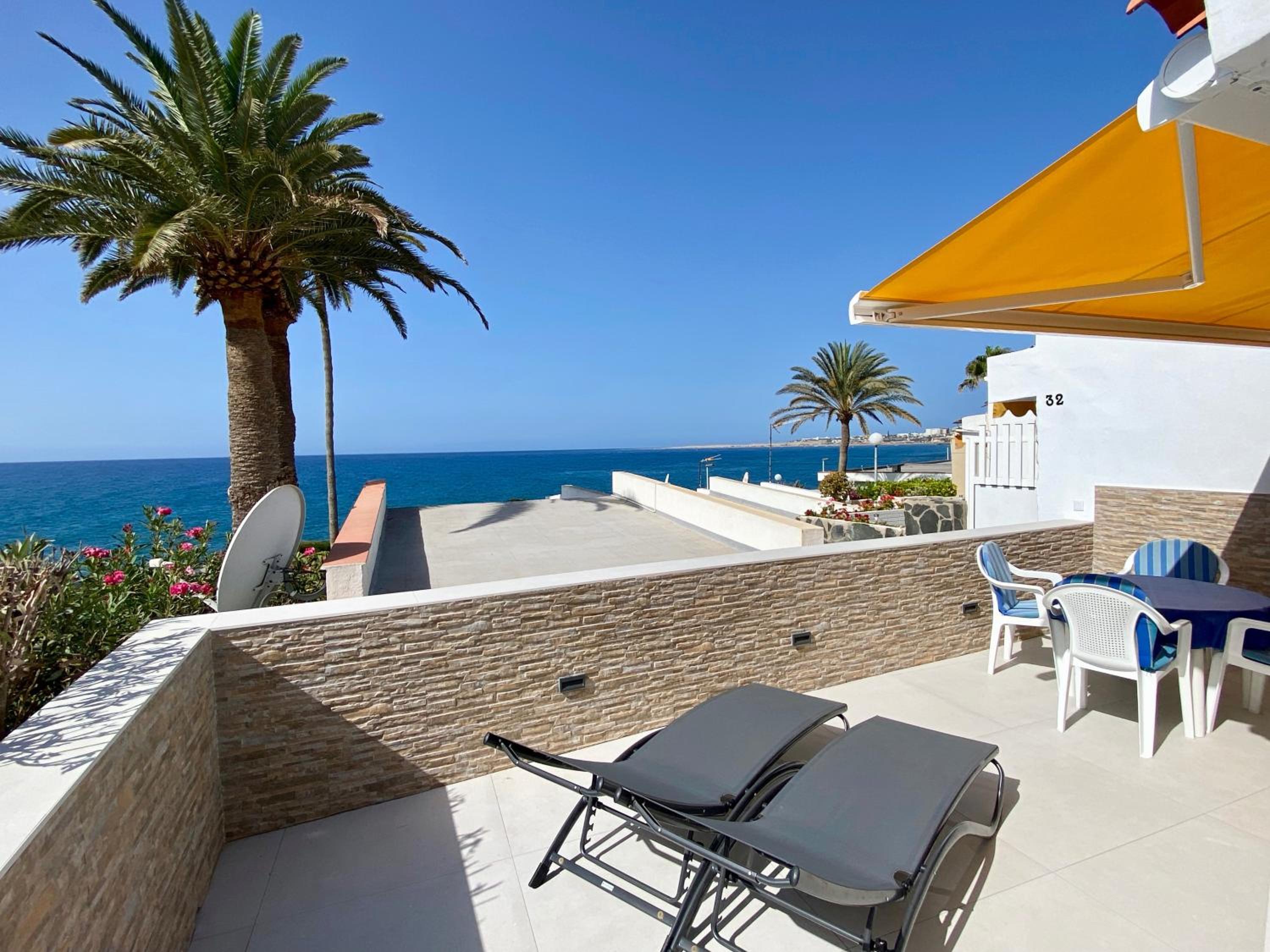 Ocean view apartments Las Flores I view 3