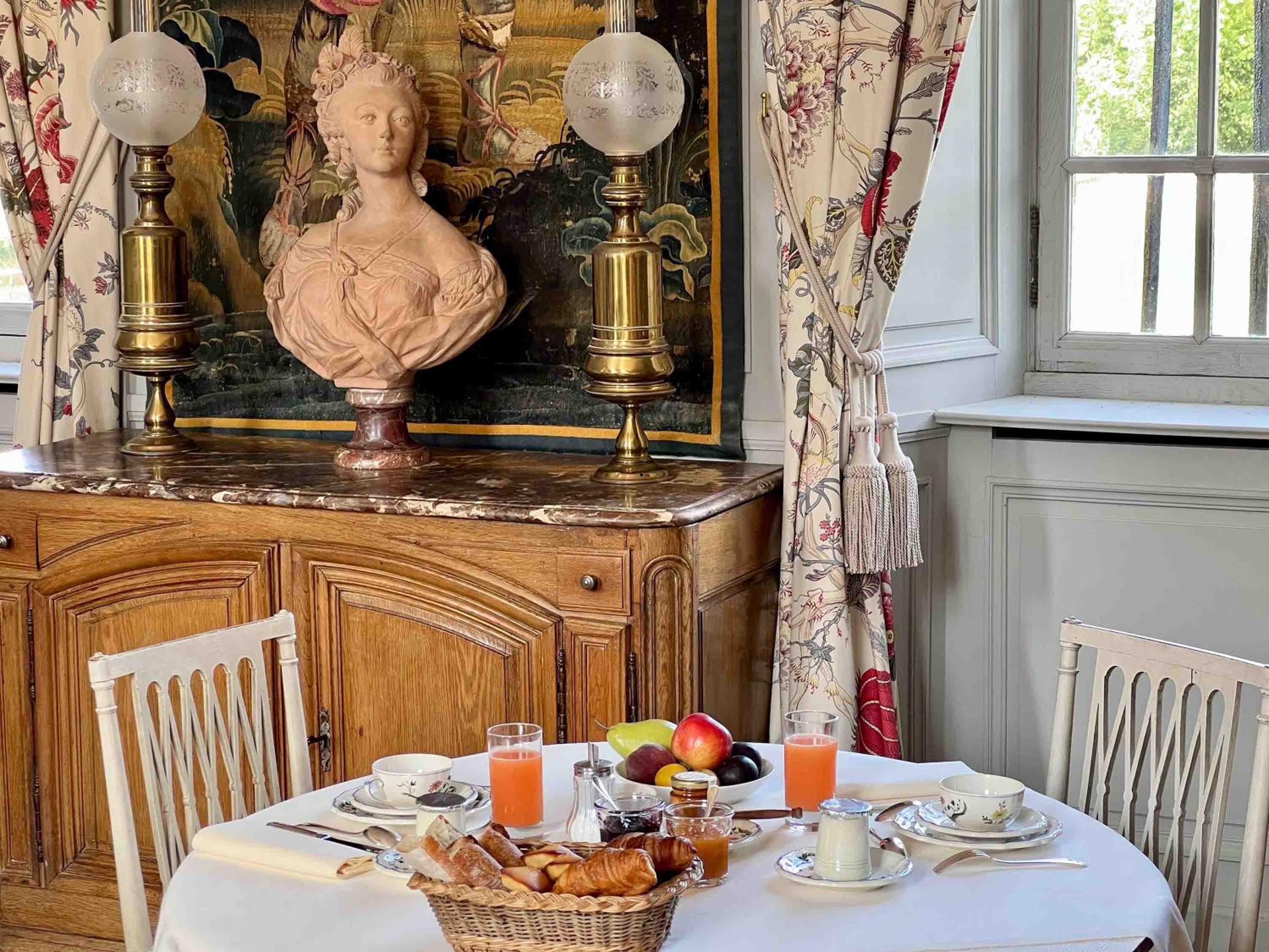 Chateau de La Riviere - Property Image 4