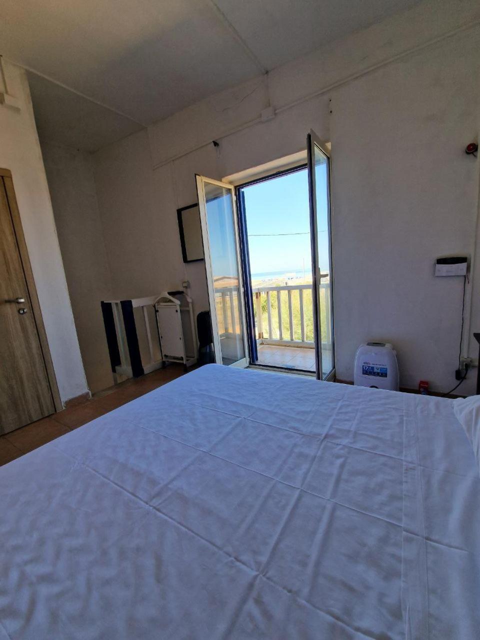Beach Suites - by Lido Scalzone