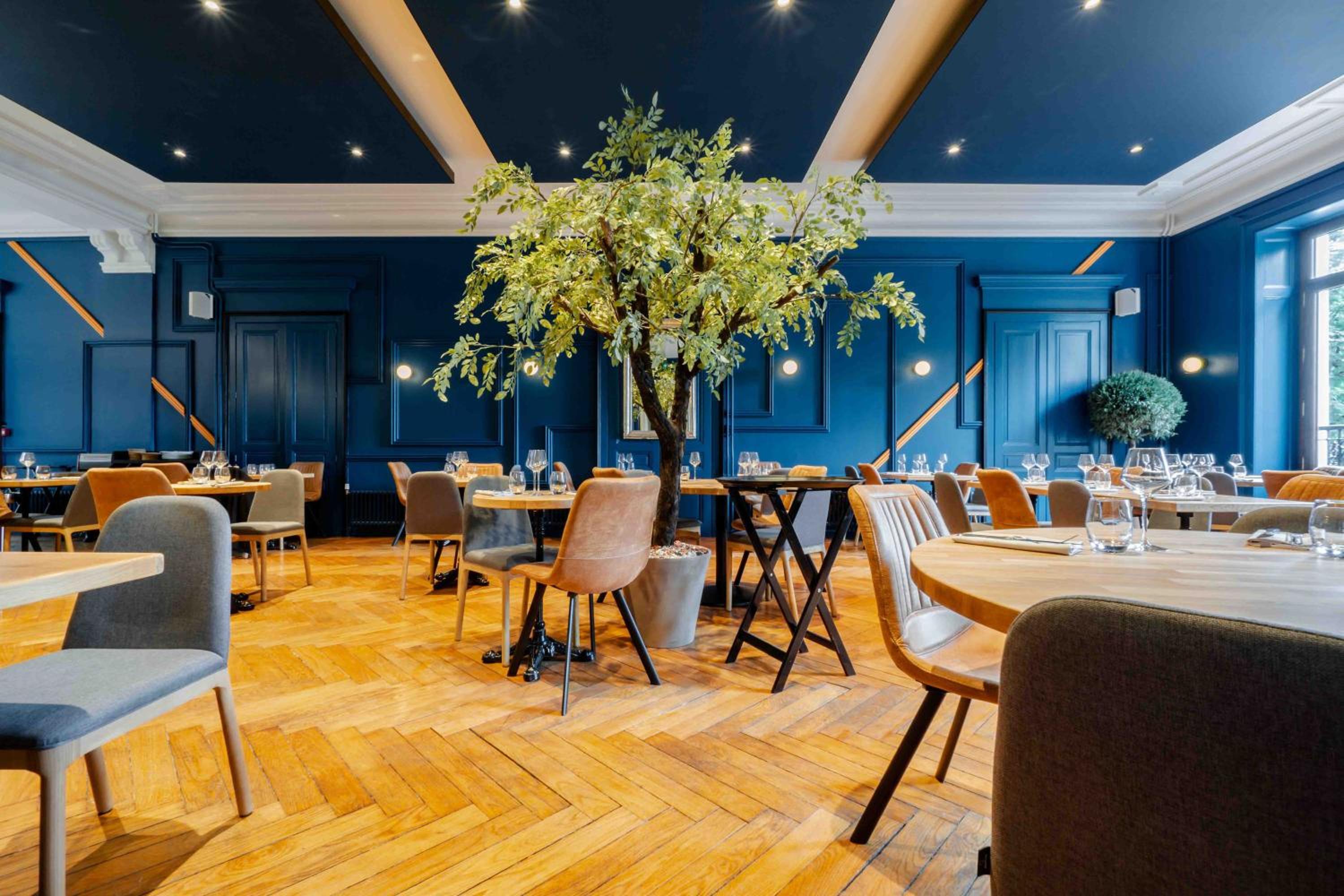 restaurant