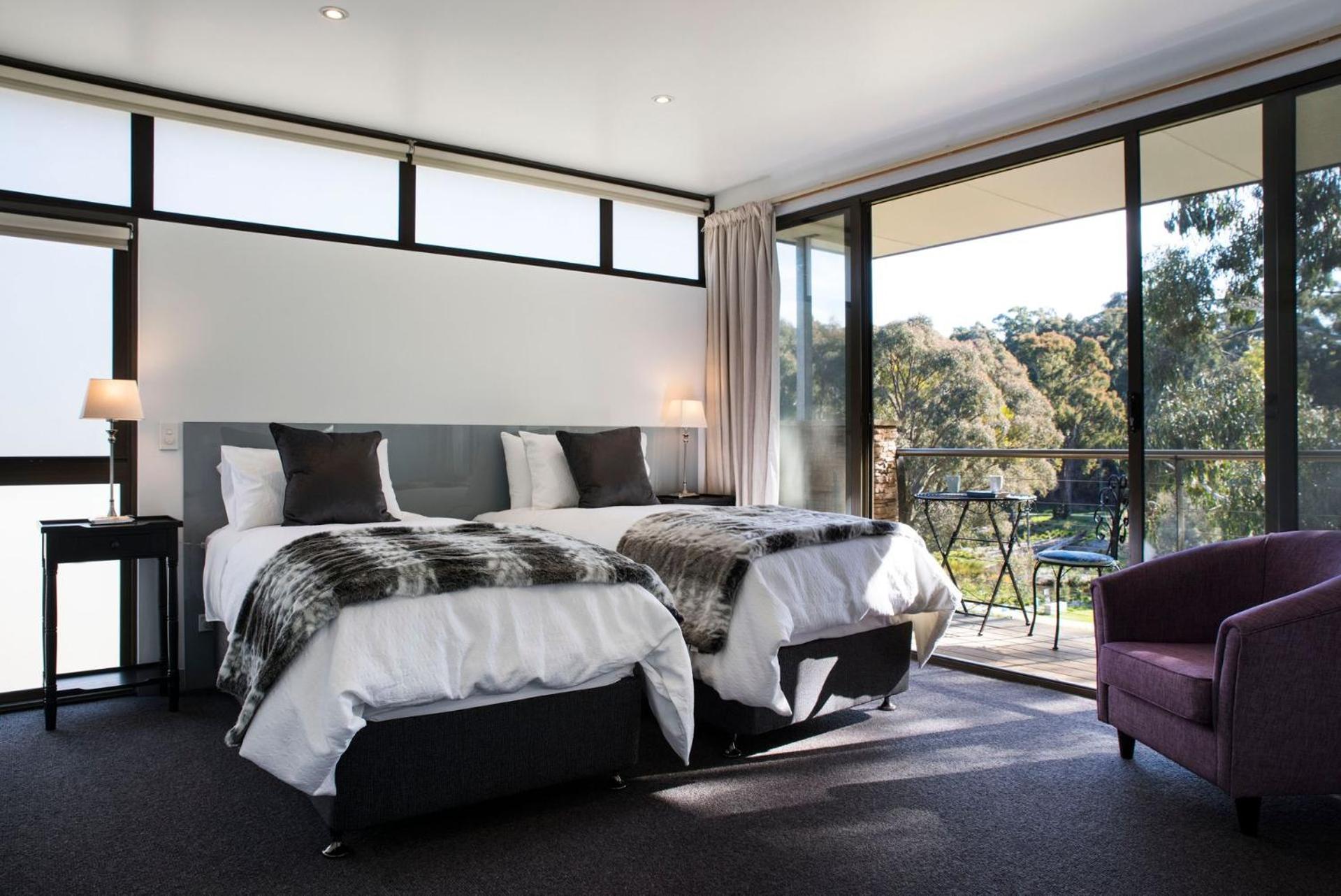 Lake Daylesford Lodge 6