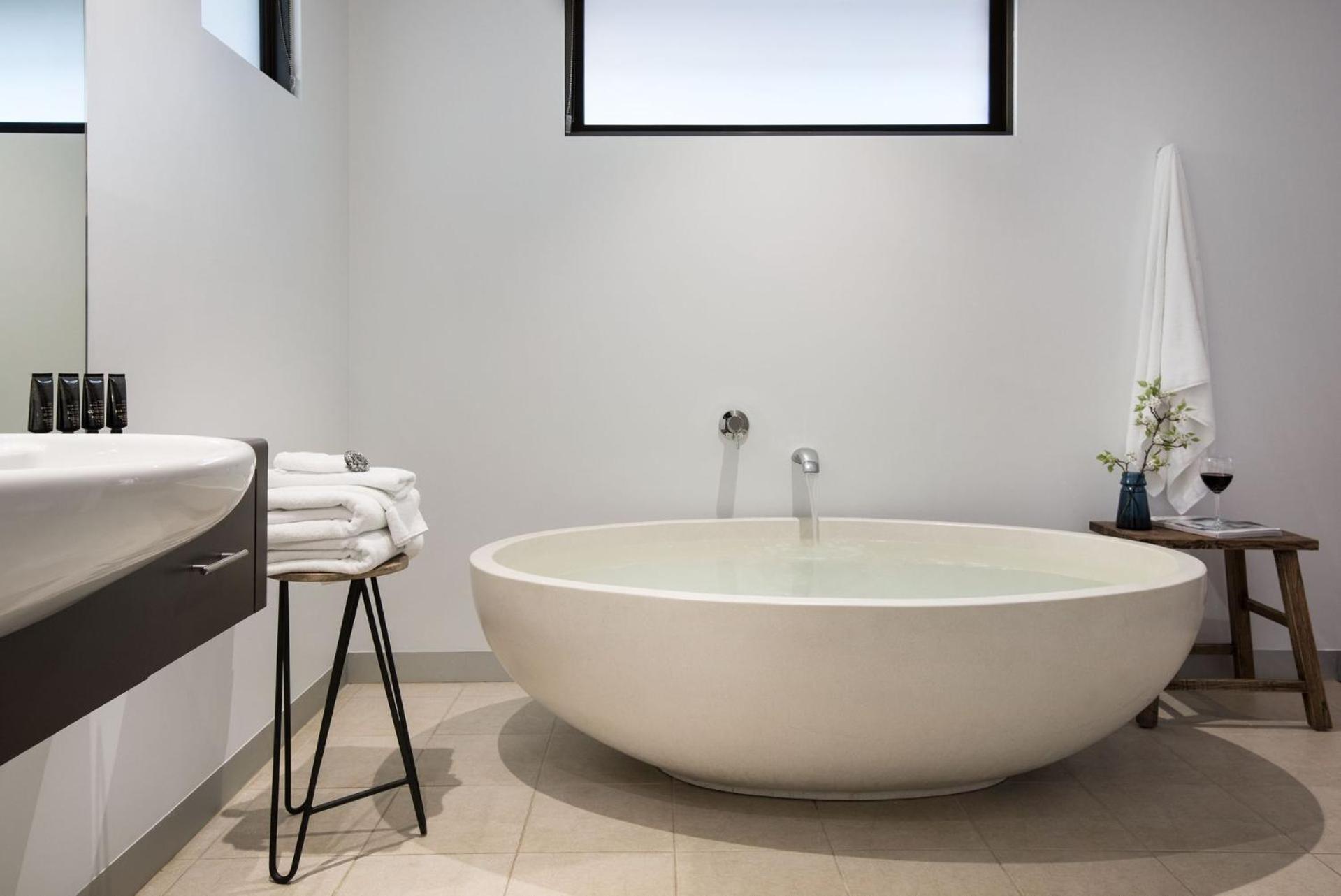 Lake Daylesford Lodge 6