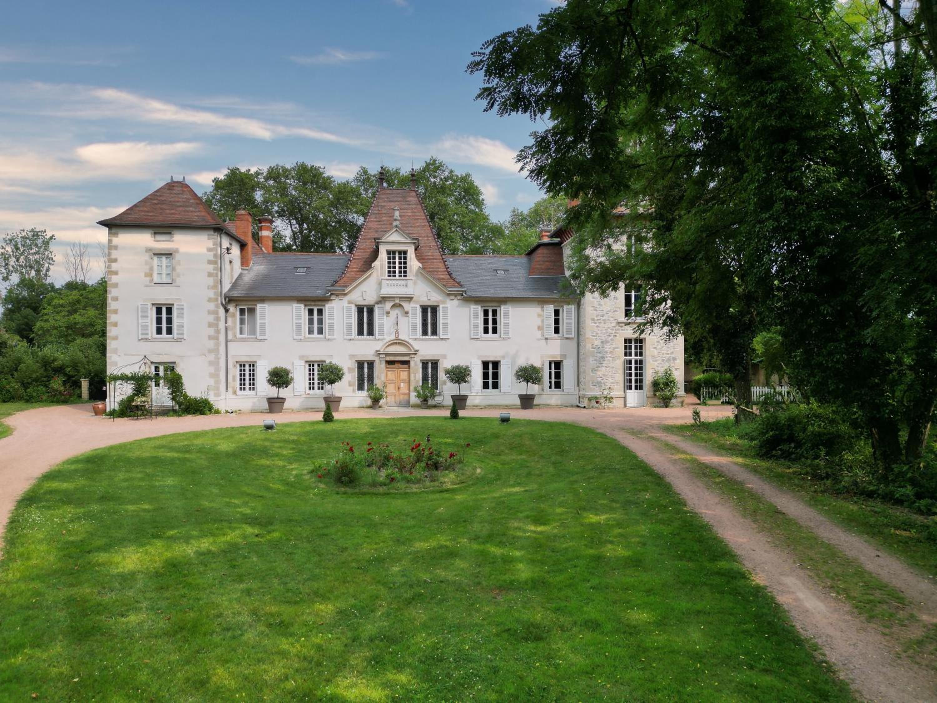Château Du Guérinet view 3