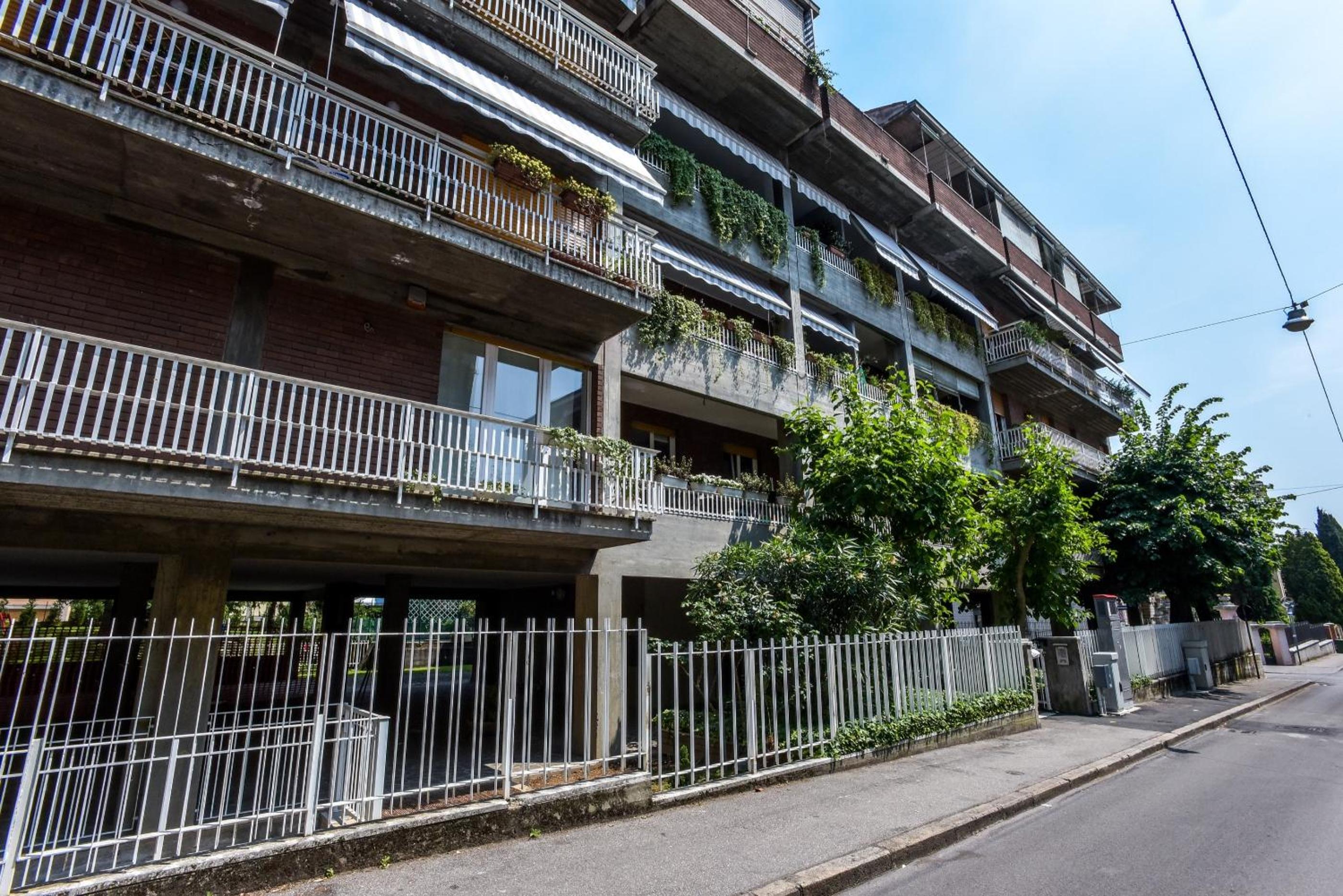 Verona Vacations - Design  Luxury Apartment Verona - Property Image 3