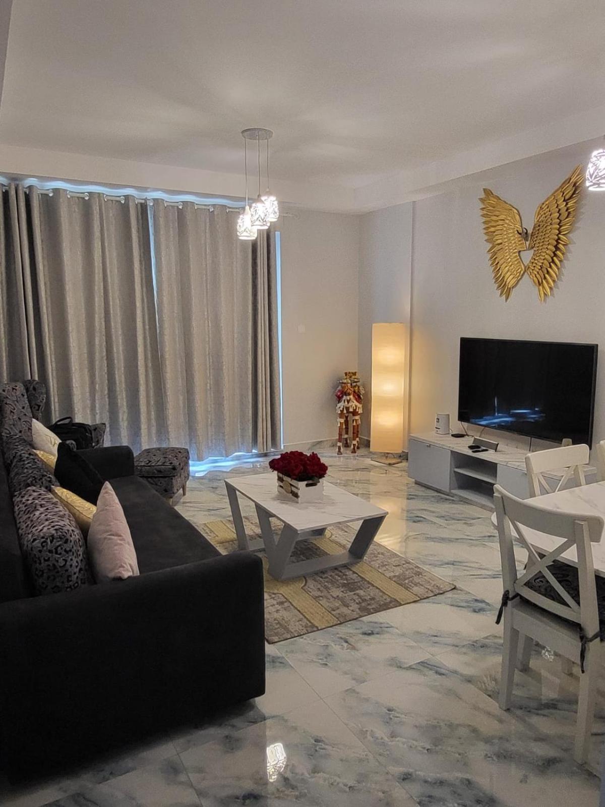 Summer By The Sea Ultra Luxe 1 bedroom Apartment with a private beach - Al Marjan Island
