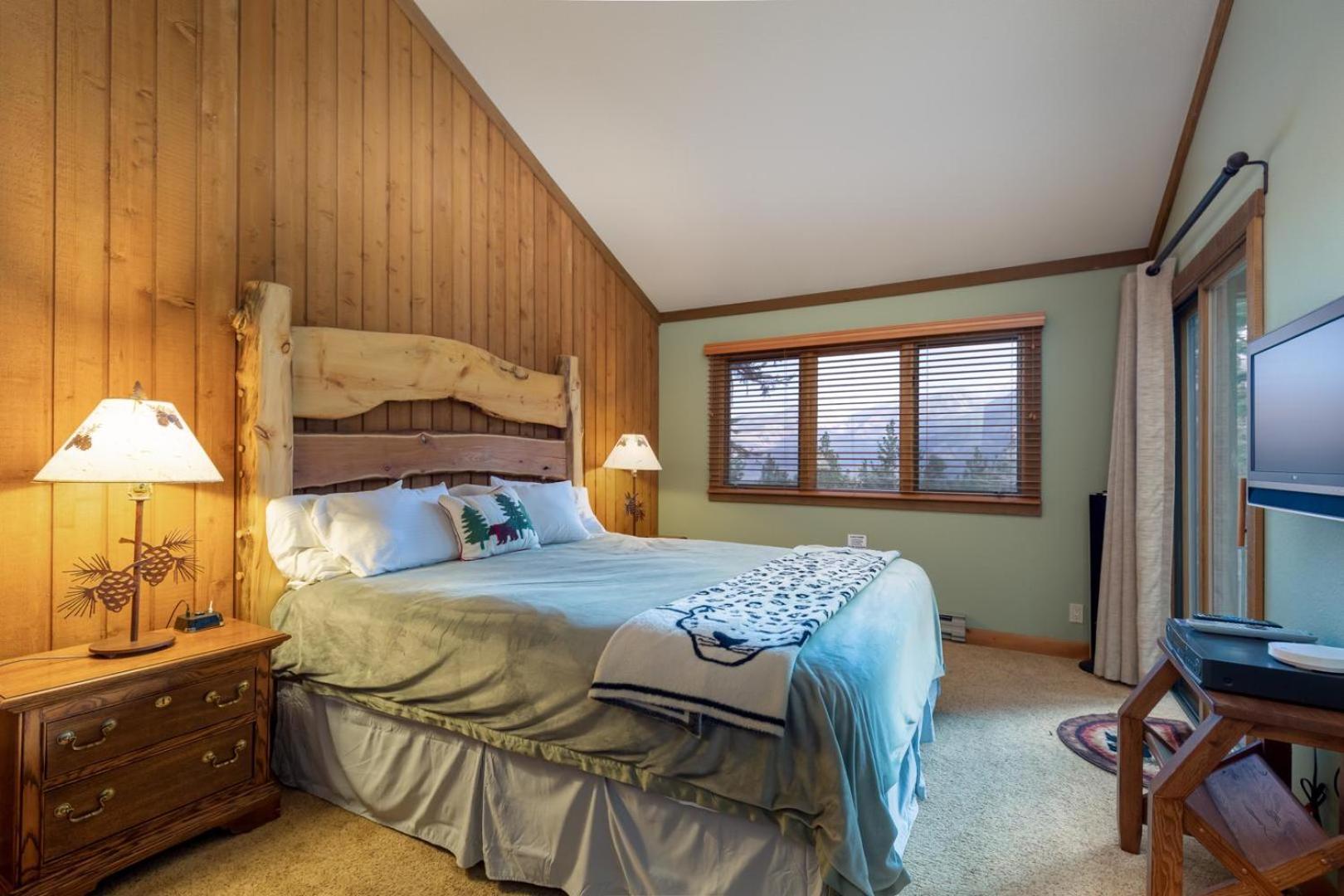 315 - Breathtaking Views Condo Walk to Ski Village Pool Spa