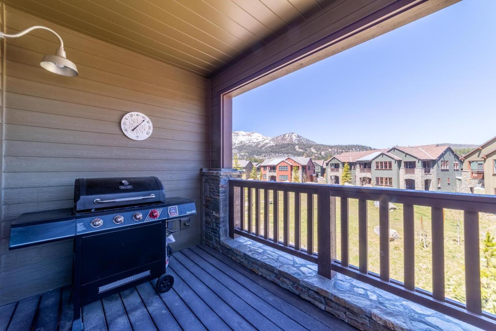 556 Stunning Luxury Creekhouse at Snowcreek view 4