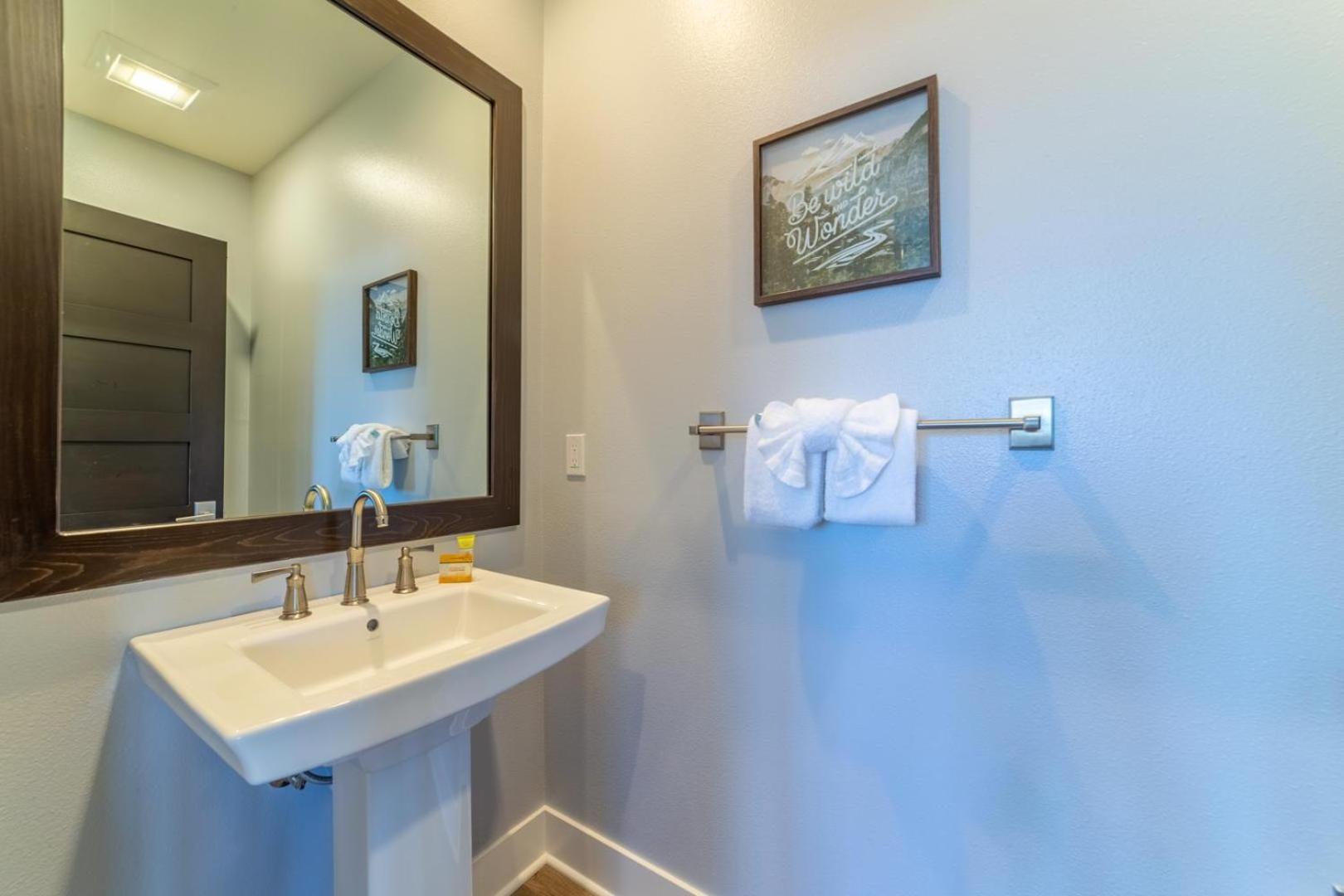 556 Stunning Luxury Creekhouse at Snowcreek view 5