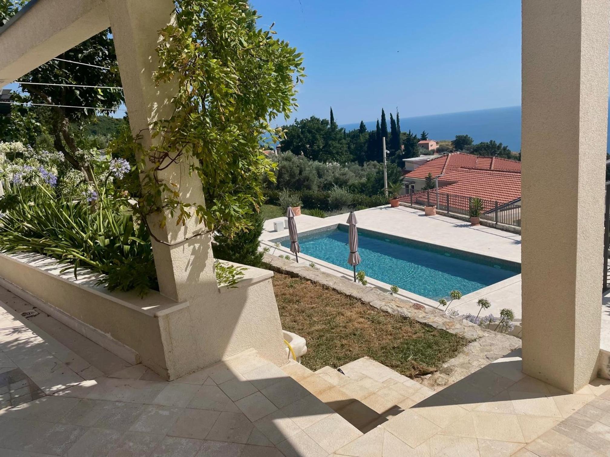 Villa Portico view 3