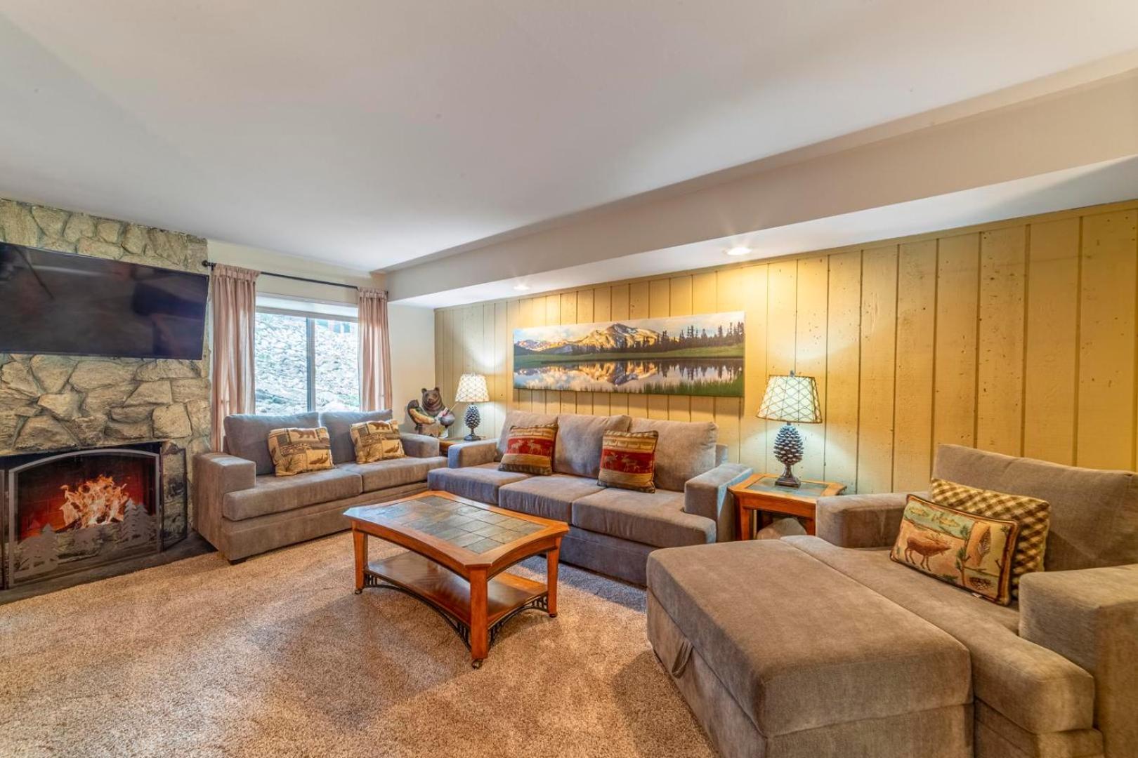 Hotel #512- Close to Canyon Lodge, Quiet Getaway - Image 1