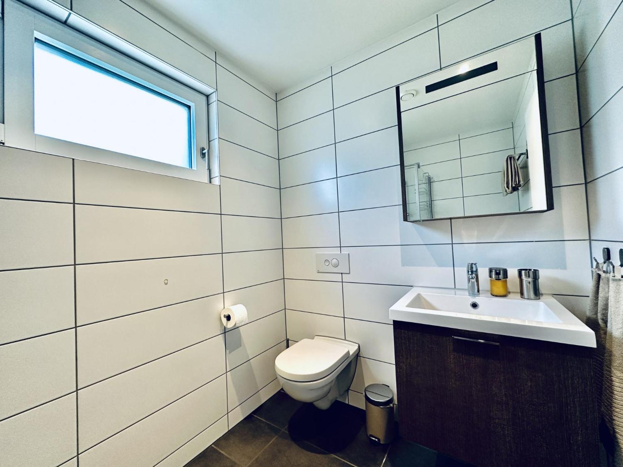 BUSINESS APARTMENT in Deitingen Tiny House ZIMMERzuVERMIETEN