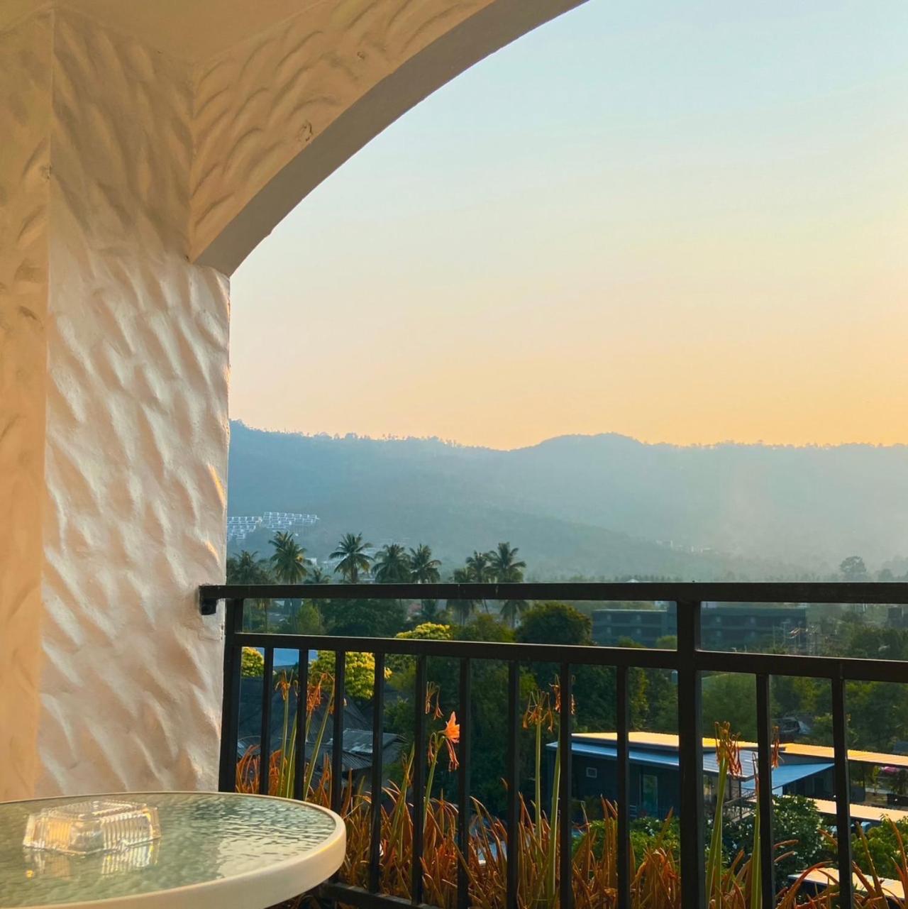 Balcony & Terrace