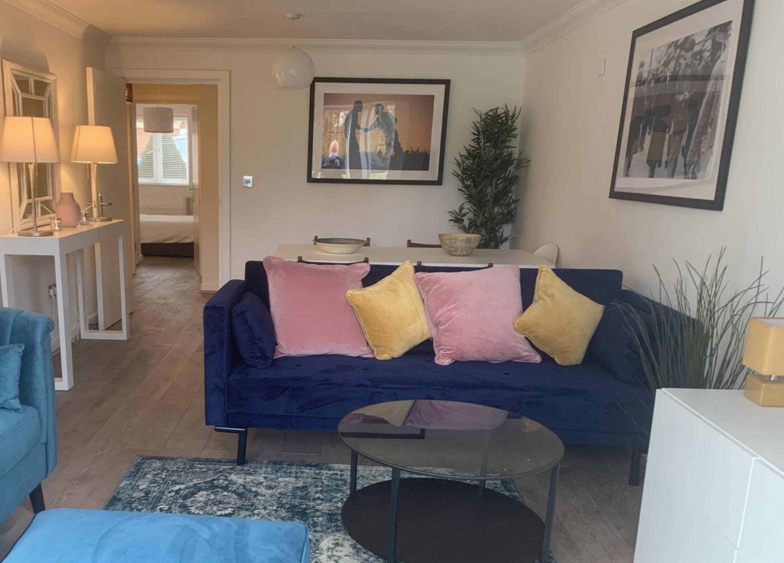 Flat 60, Longborn view 2