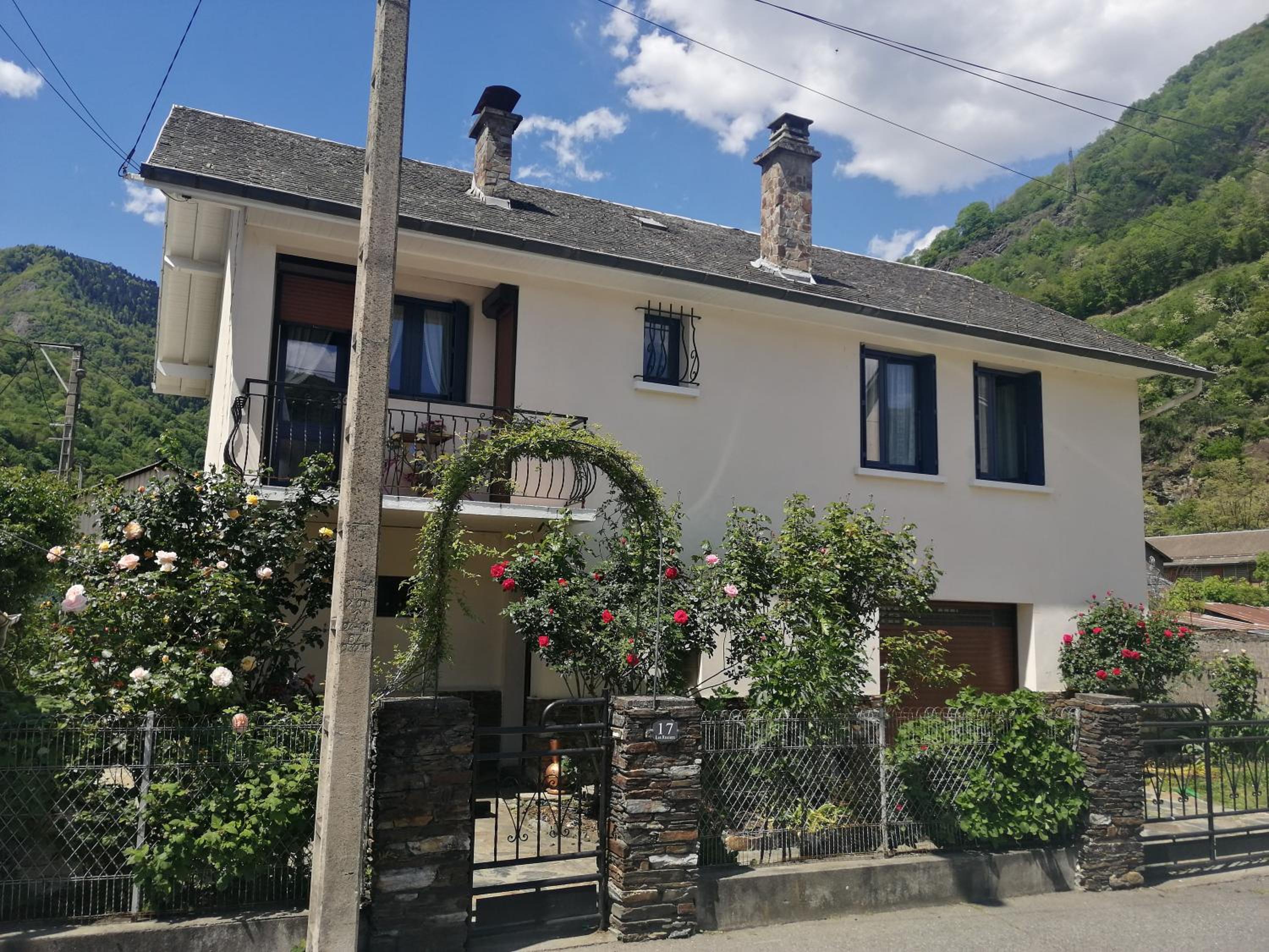 Les Rosiers view 5
