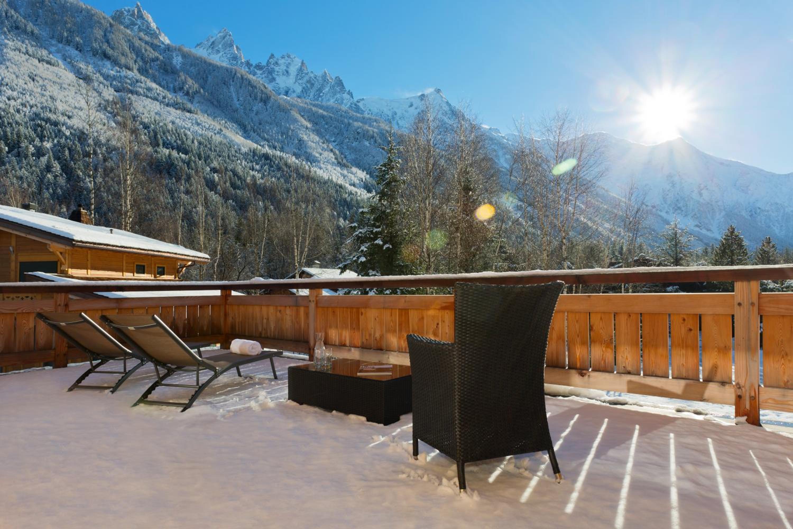 Chalet Isabelle Mountain lodge 5 star 5 bedroom en suite sauna jacuzzi