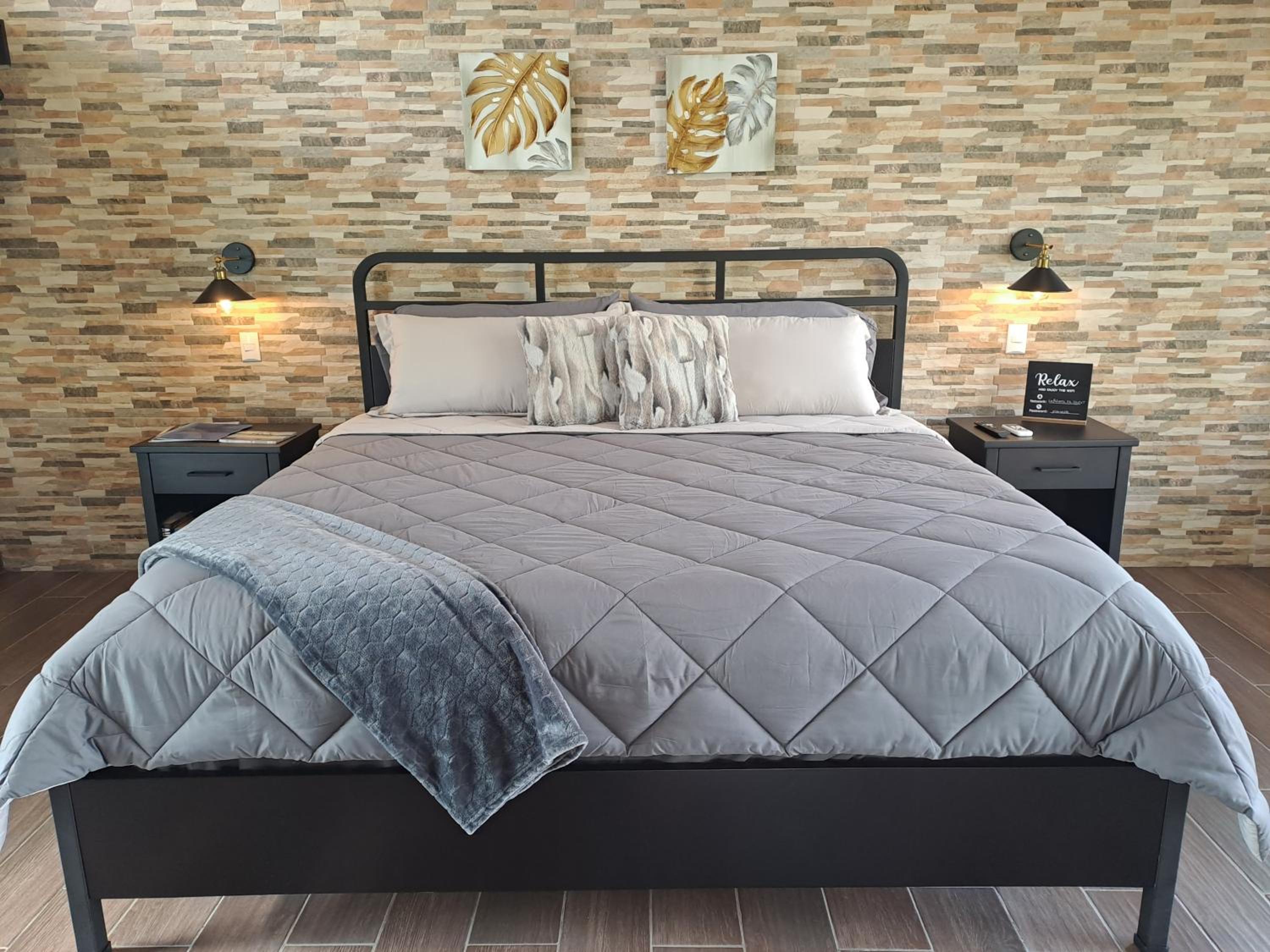 Comfy King bed, private yard and pool!