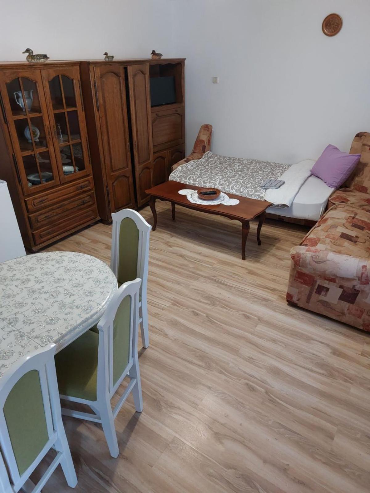 Photo 32