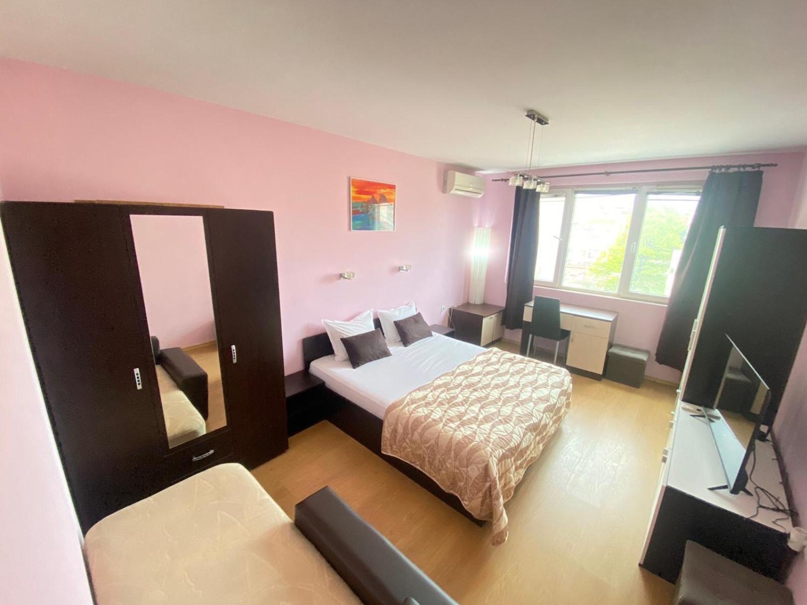 Holidays apartment Bourgas view 2