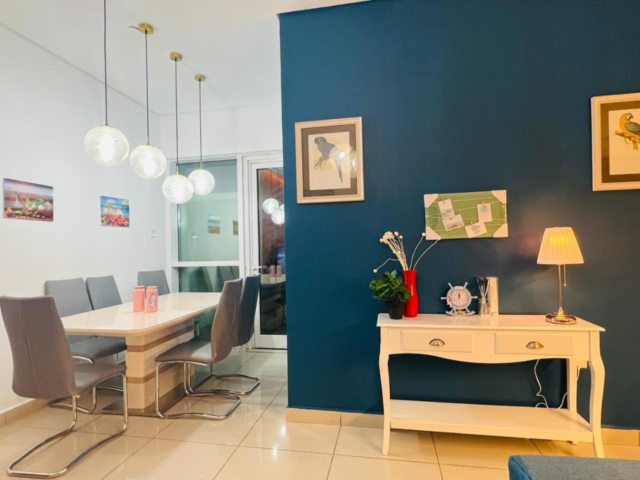 High Floor with city skyline & Burj khalifa view 3 bedroom unit marina