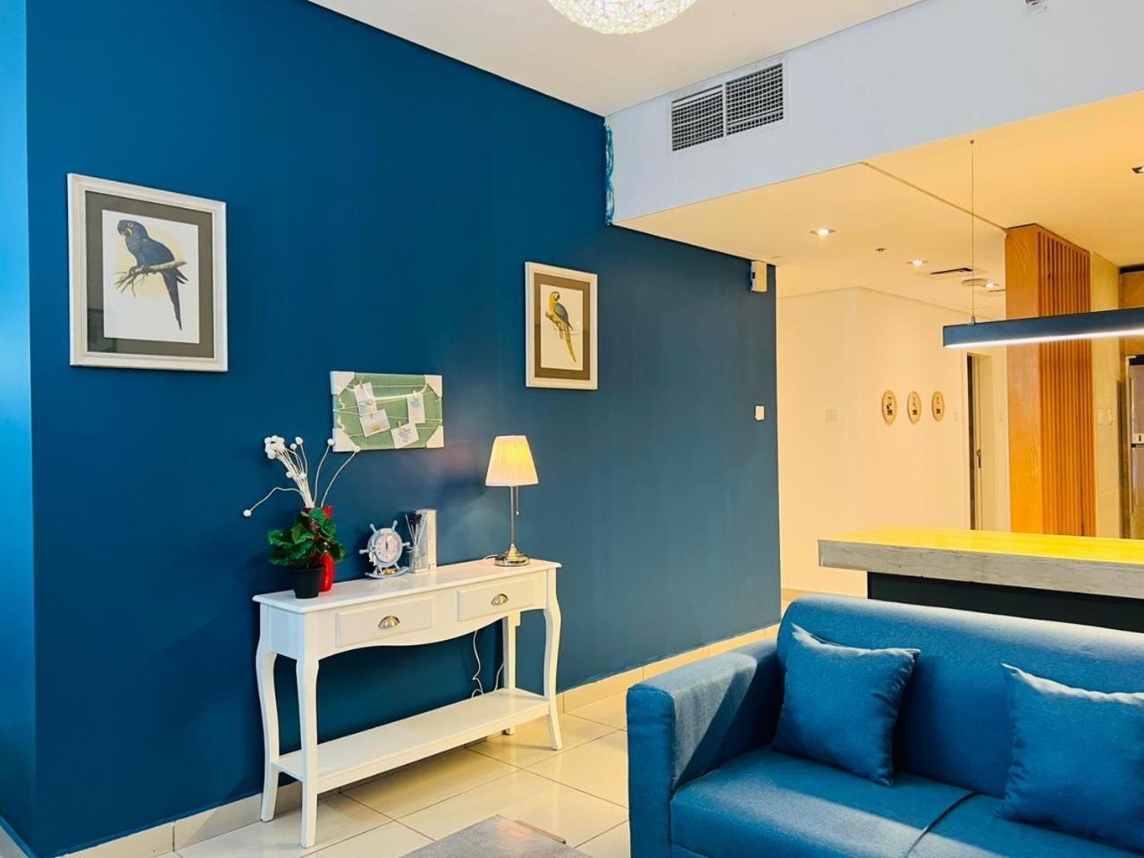 High Floor with city skyline & Burj khalifa view 3 bedroom unit marina