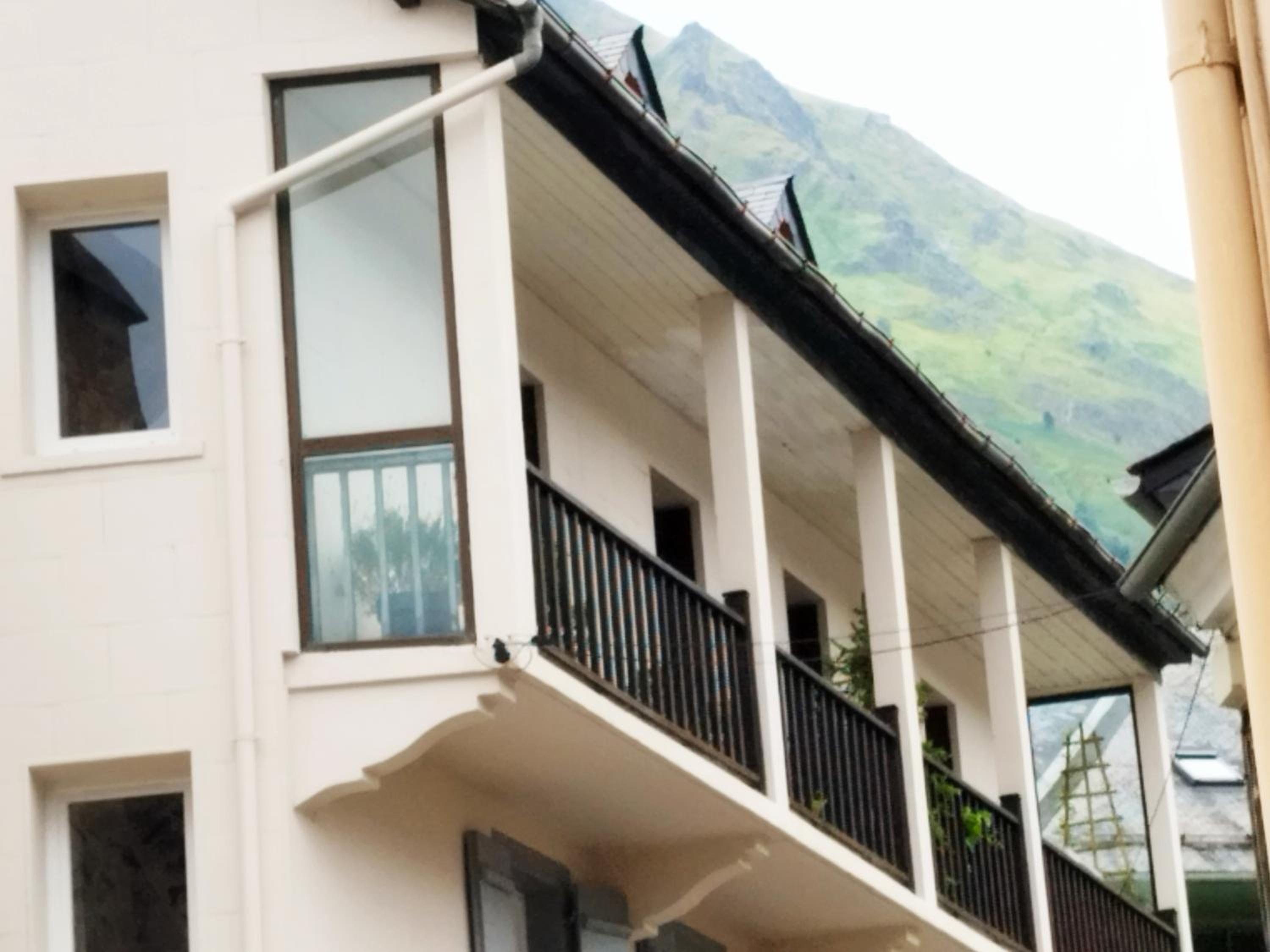 Balcony & Terrace