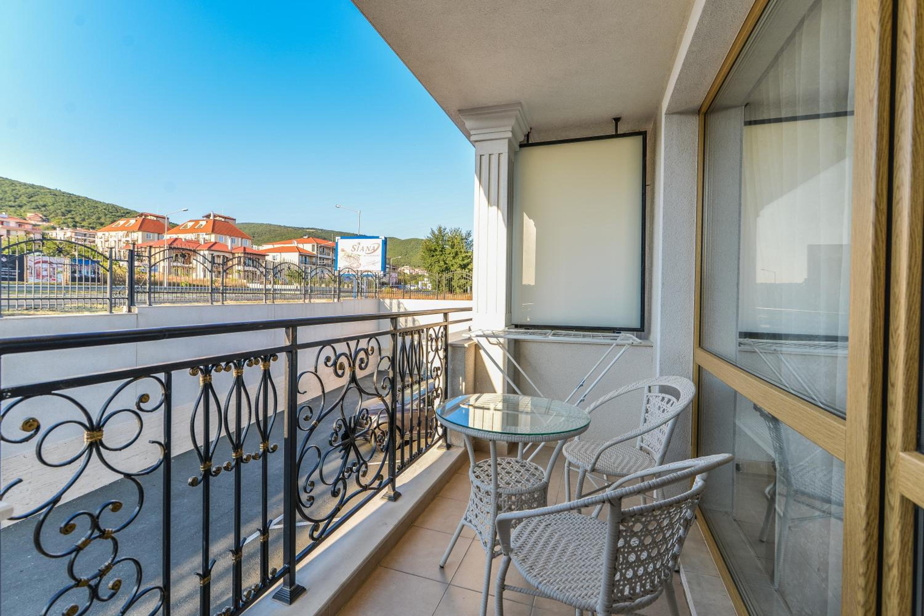 balcony
