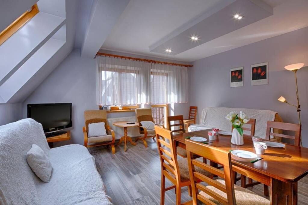 Golden Apartments Zakopane&DB11 view 4